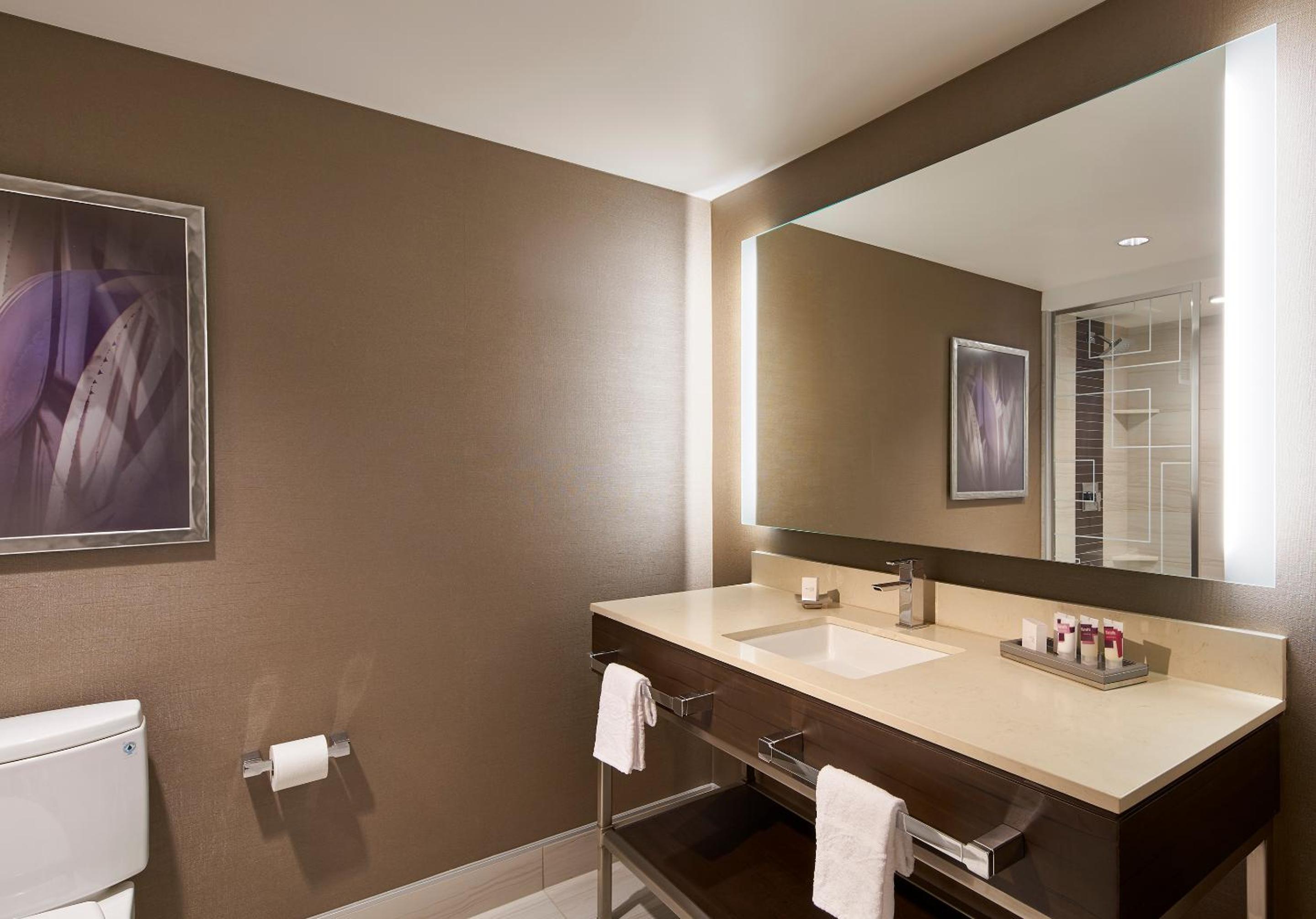 Coastal Tower, Luxury, 1 King, Non-Smoking	 - Photo 4