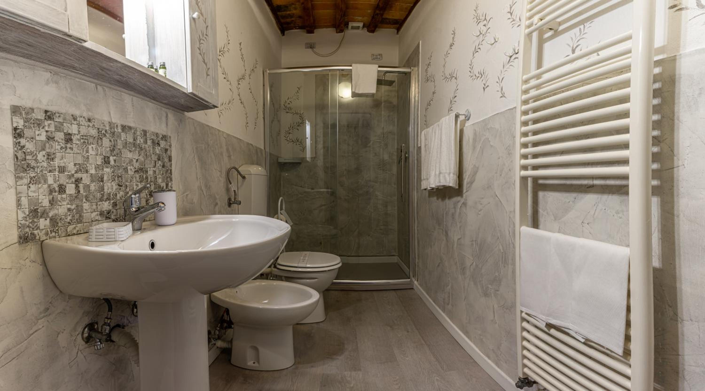 Triple Room with Pool View - Photo 5