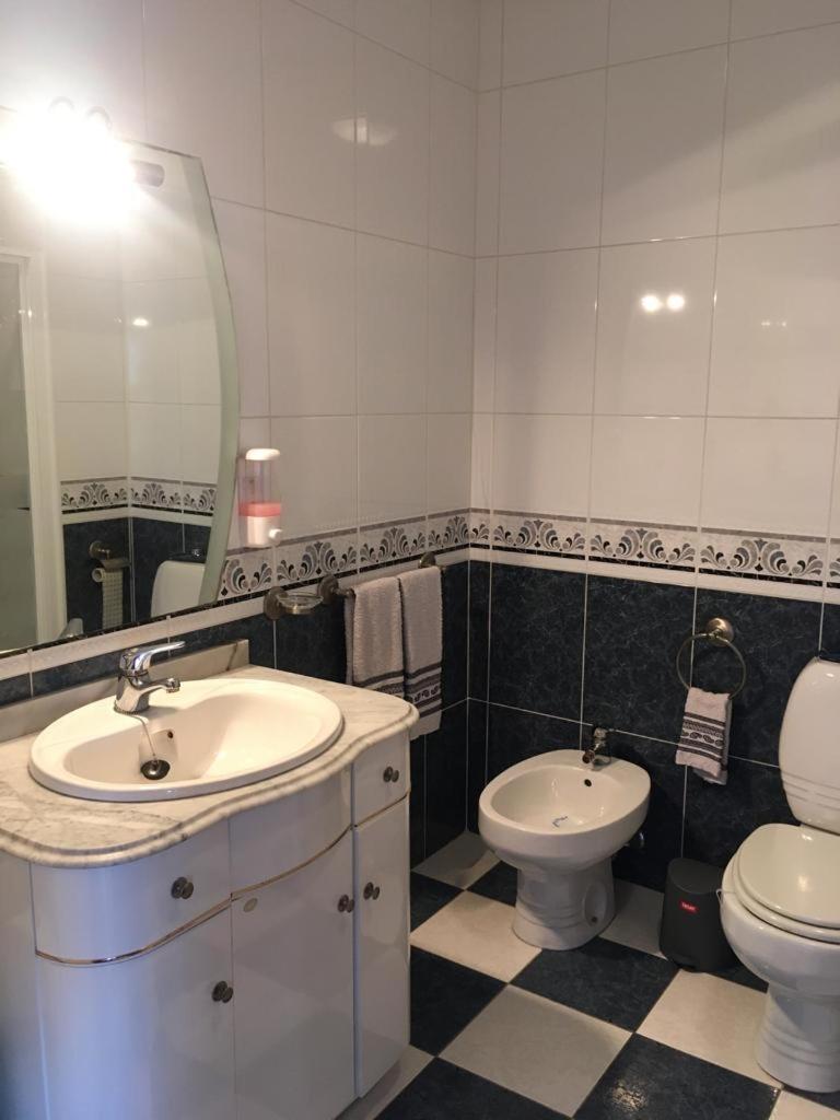 Double Room with Private Bathroom - Photo 5
