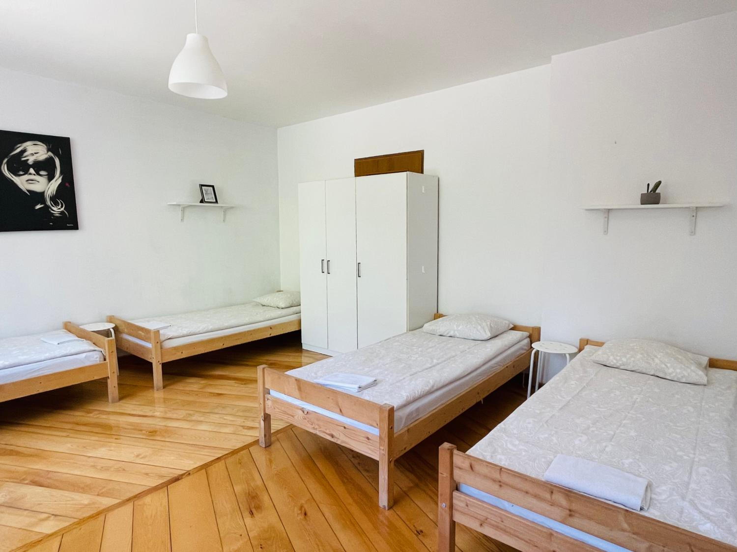 Economy Quadruple Room with Shared Bathroom photo 1