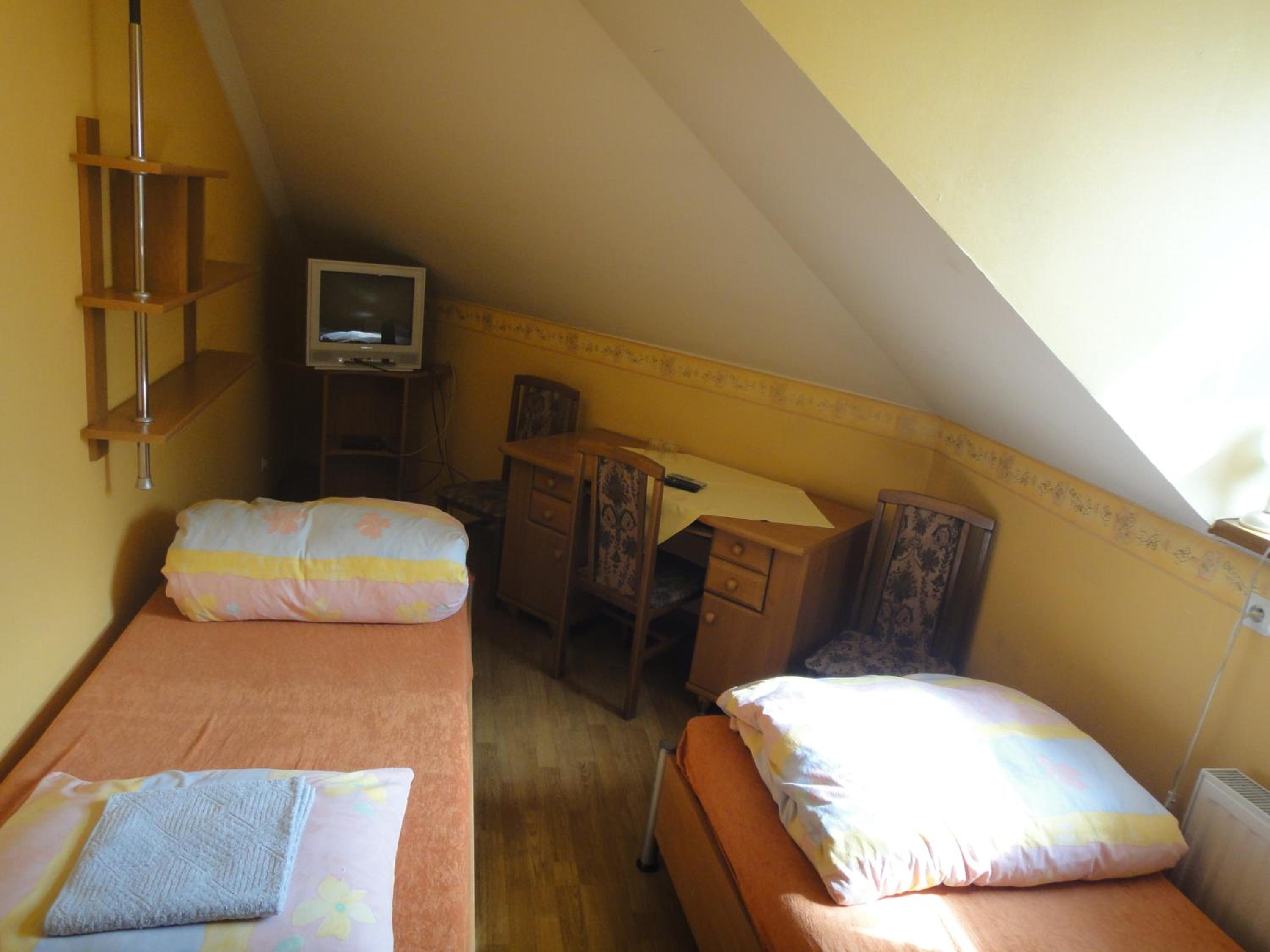 Single Room photo 2