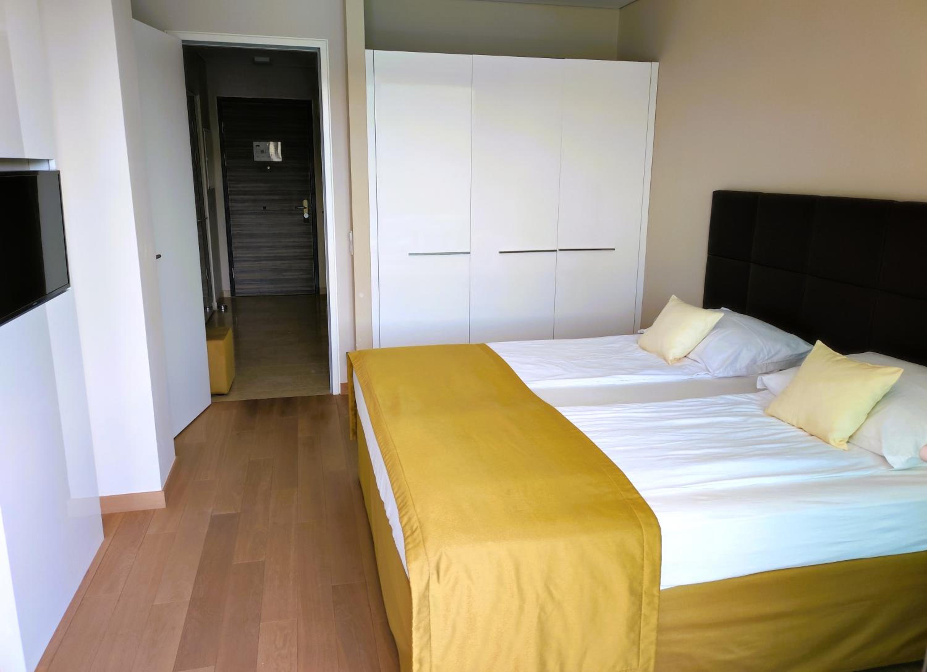One-Bedroom Apartment With Sea View And Balcony