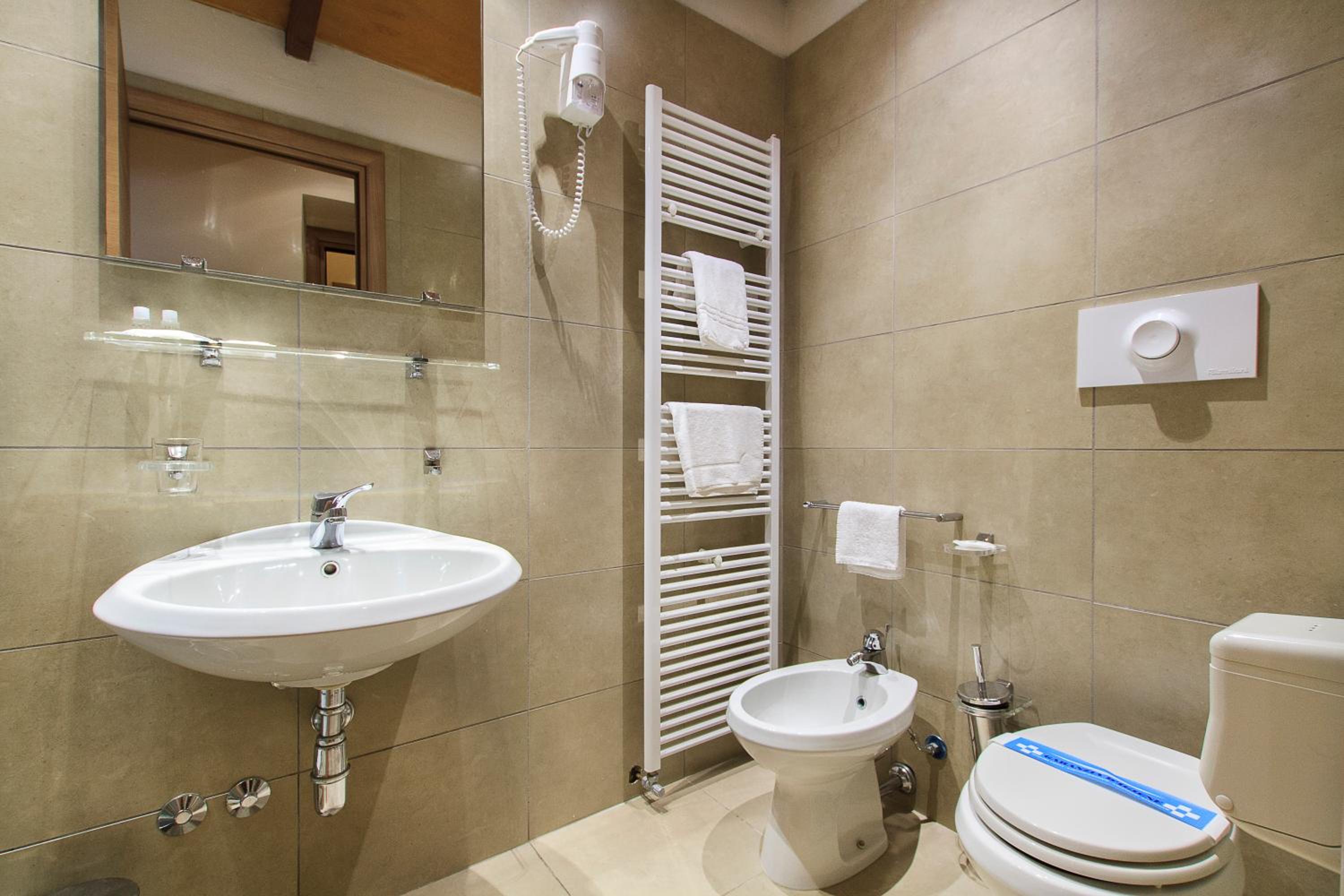 Single Room photo 2