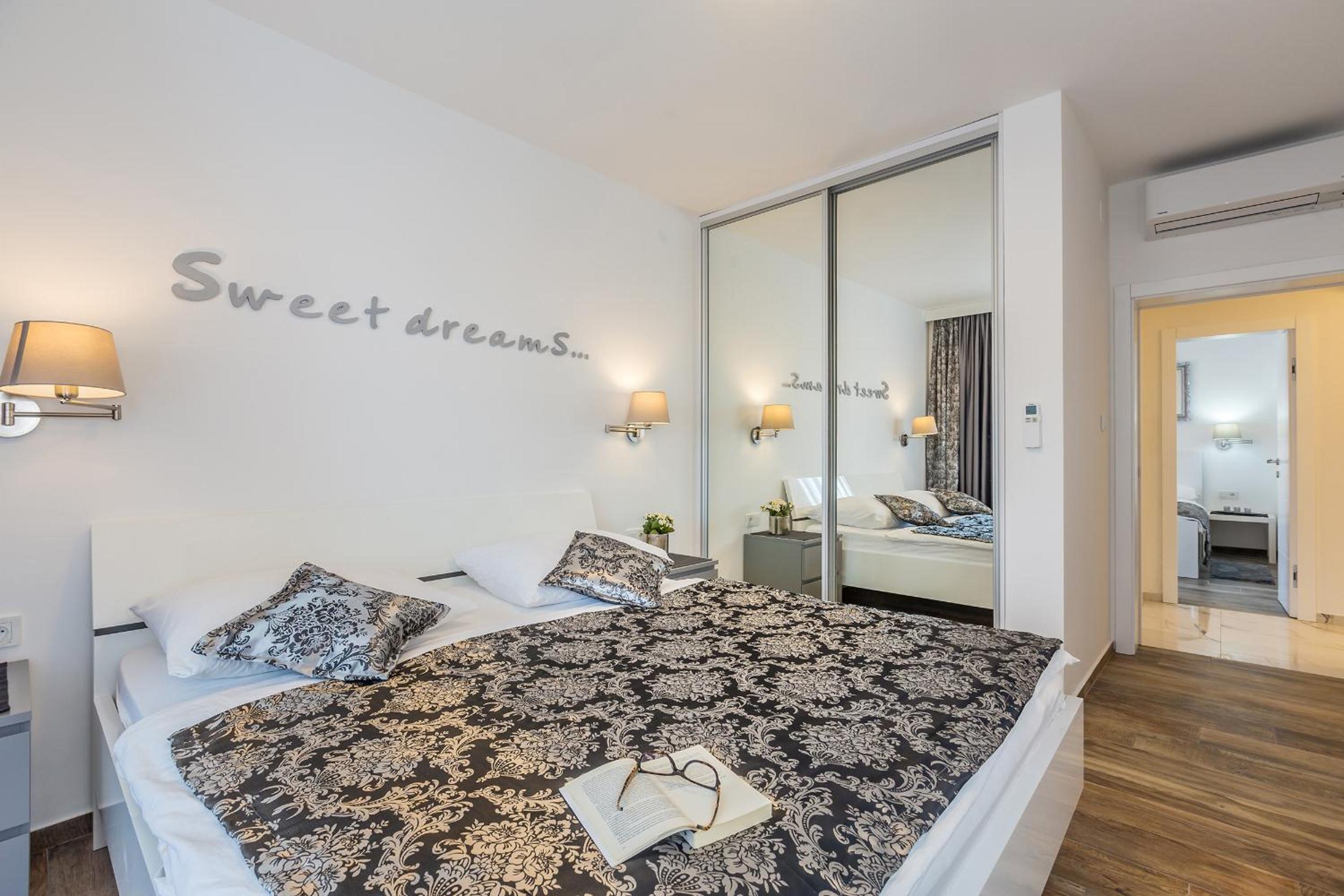 Two-Bedroom Apartment - Photo 8