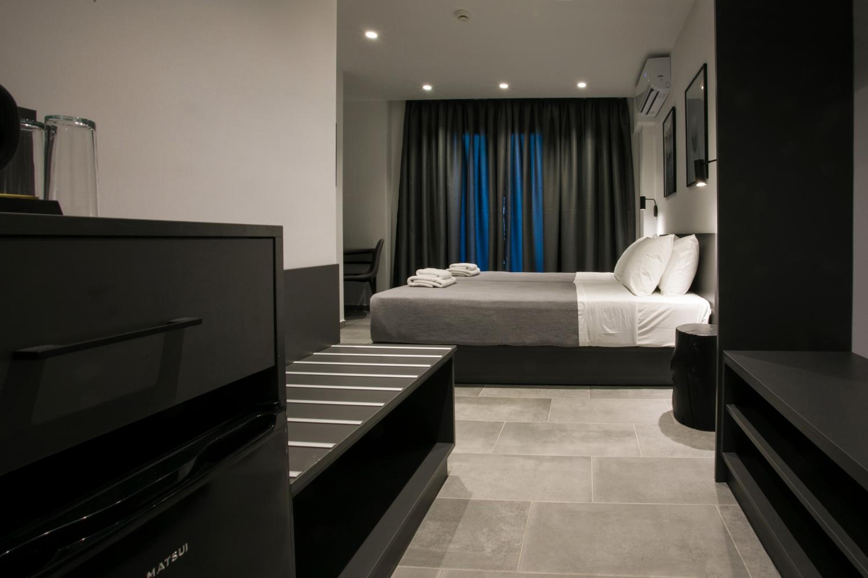 Deluxe Double or Twin Room with Balcony - Photo 5