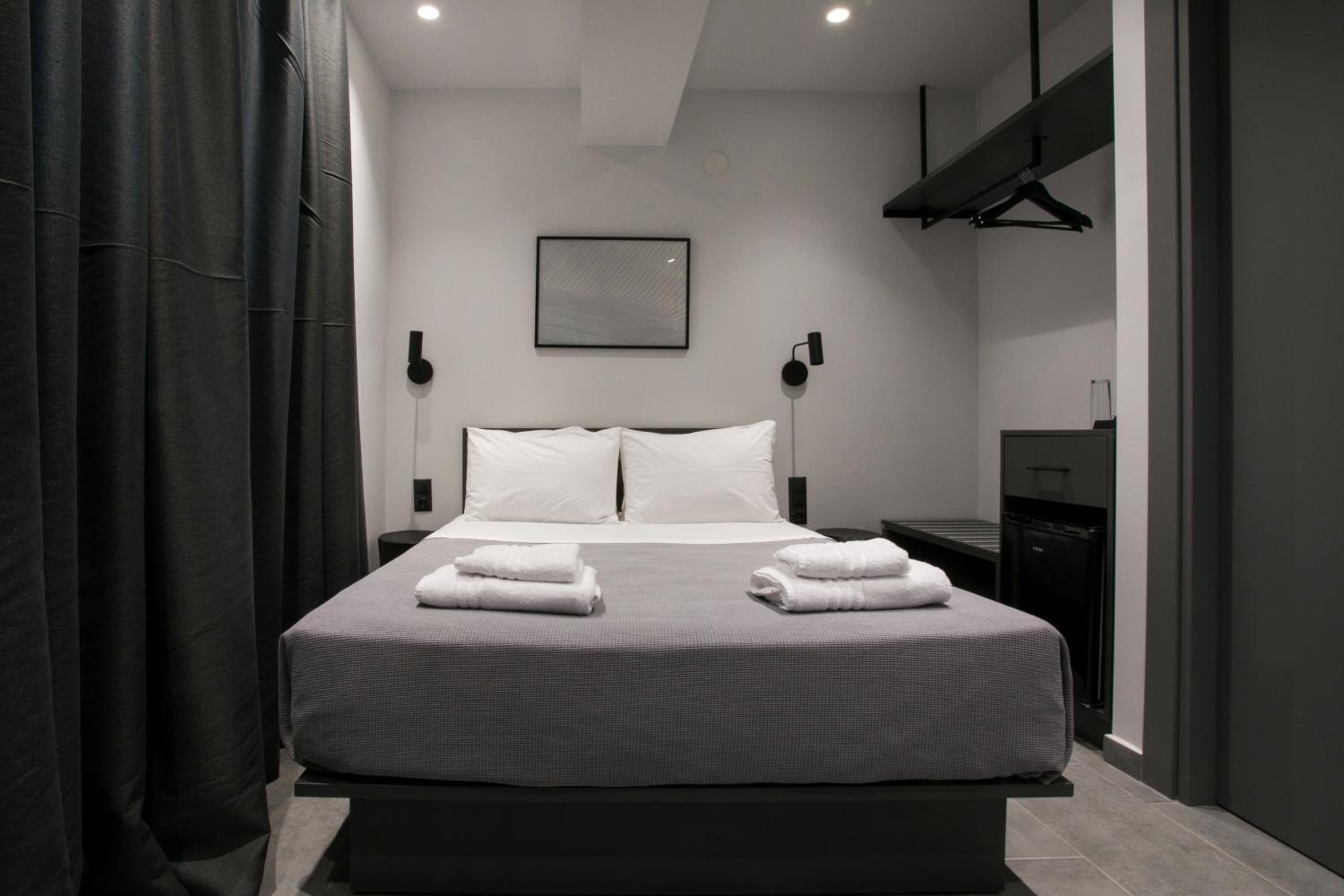 Economy Double Room - Photo 3