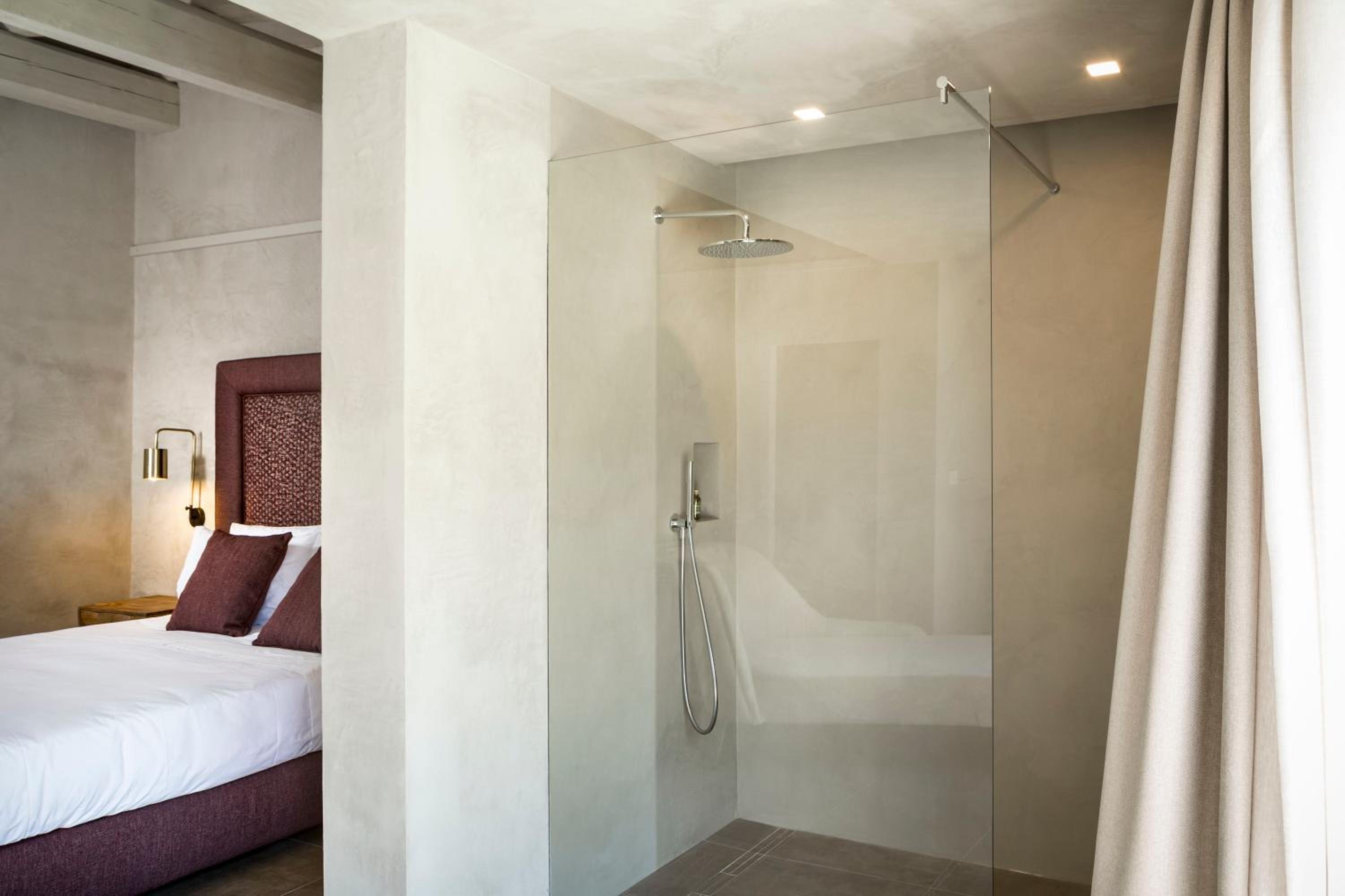 Suite with Private Pool - Photo 2