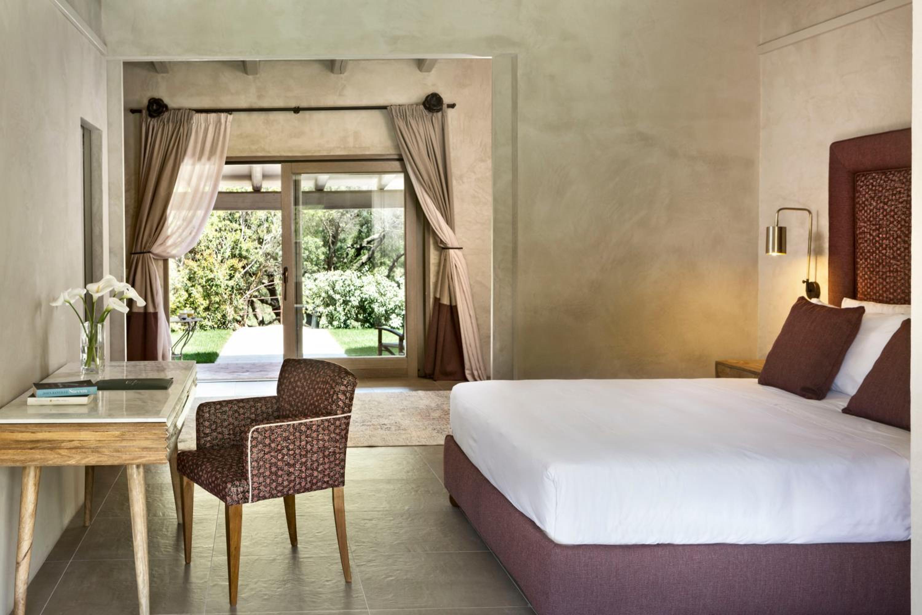 Suite with Private Pool - Photo 3