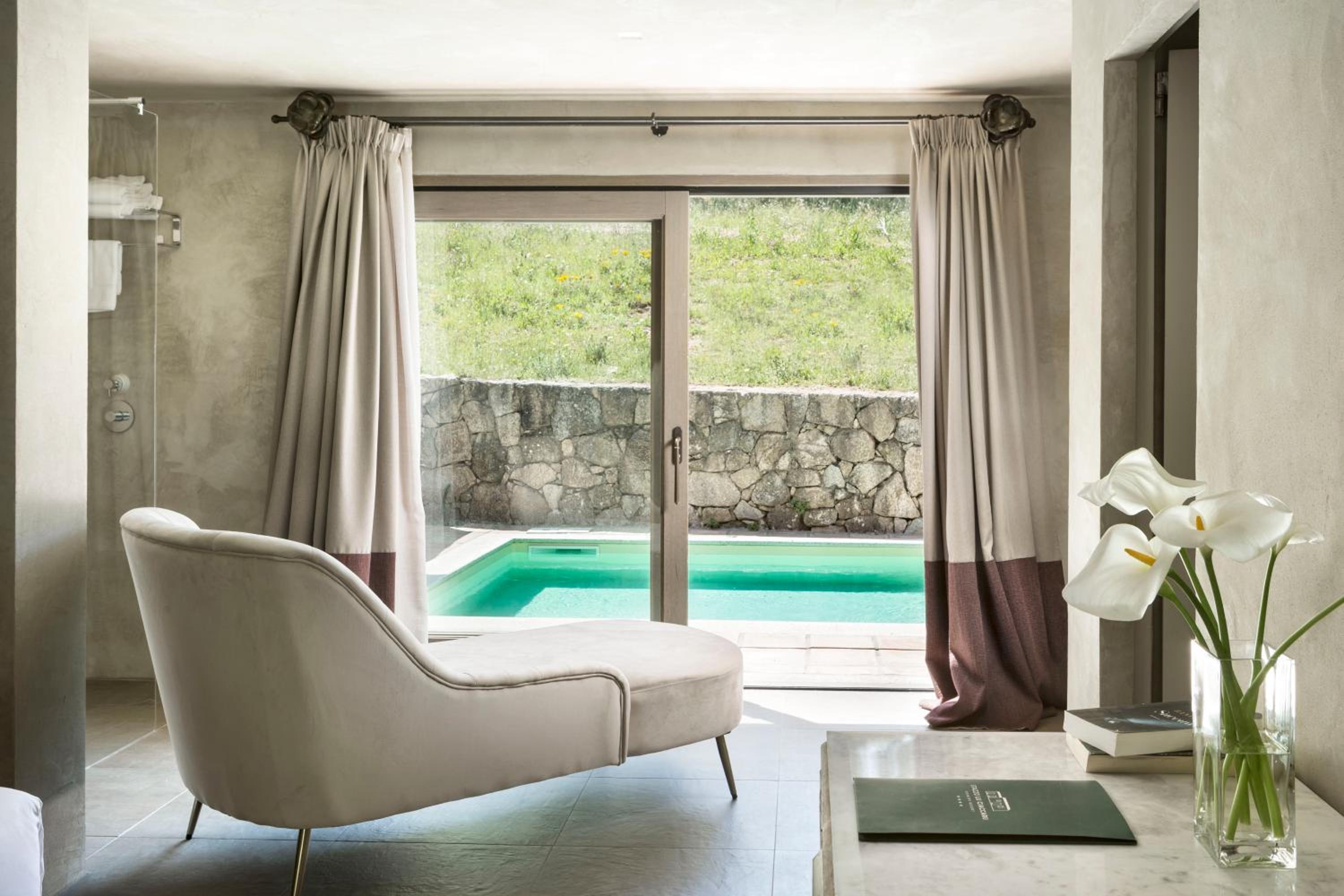 Suite with Private Pool - Photo 5