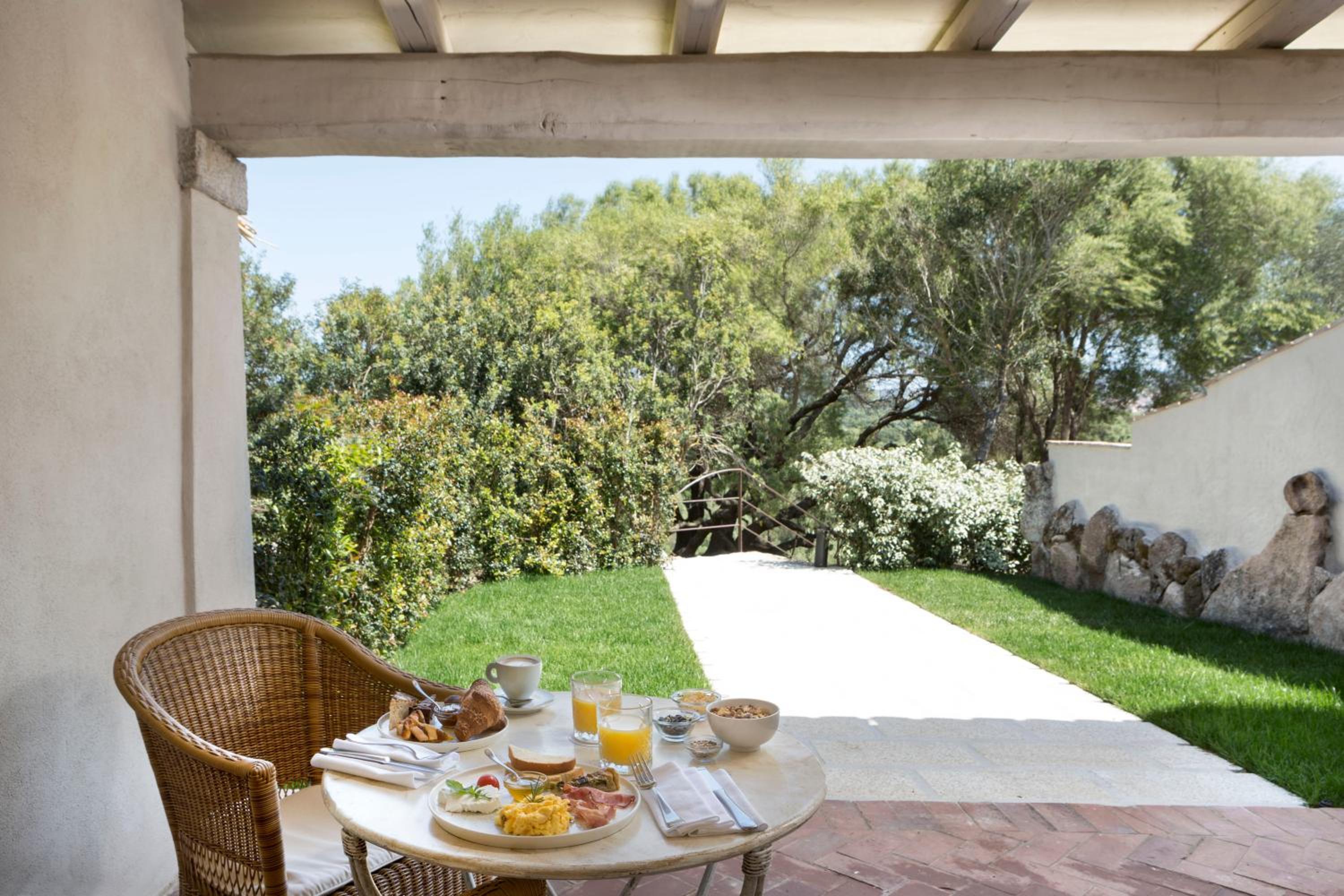 Suite with Private Pool - Photo 9