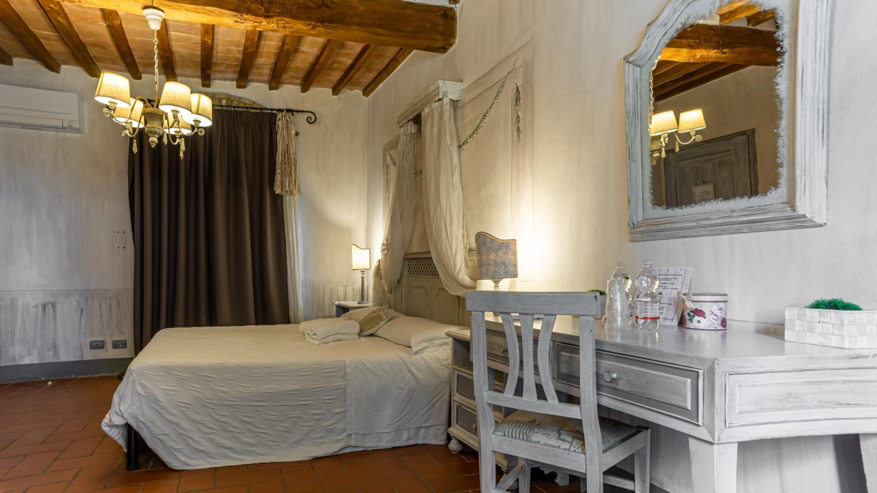 Deluxe Quadruple Room - Photo 3
