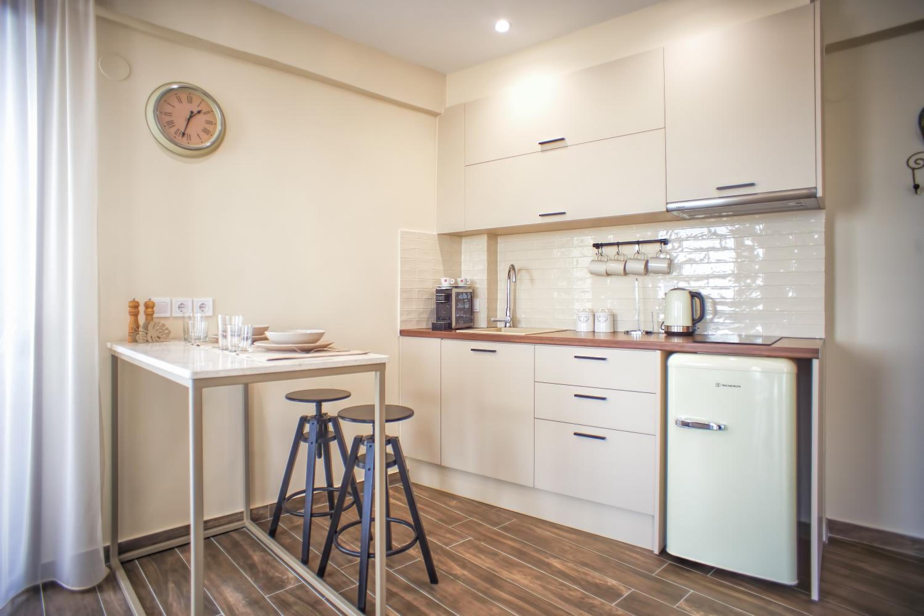 One-Bedroom Apartment - Photo 4