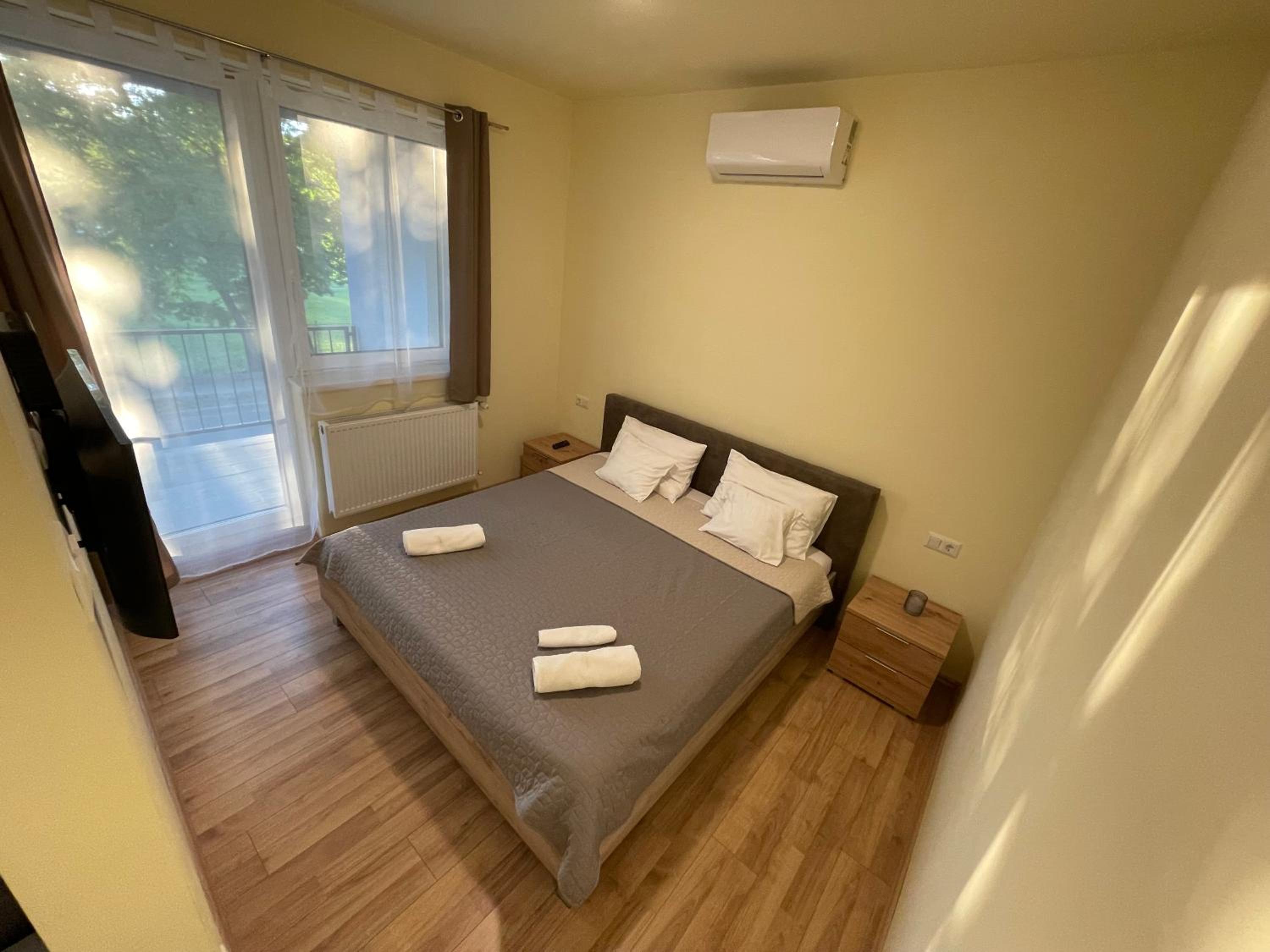 Deluxe Apartment photo 3