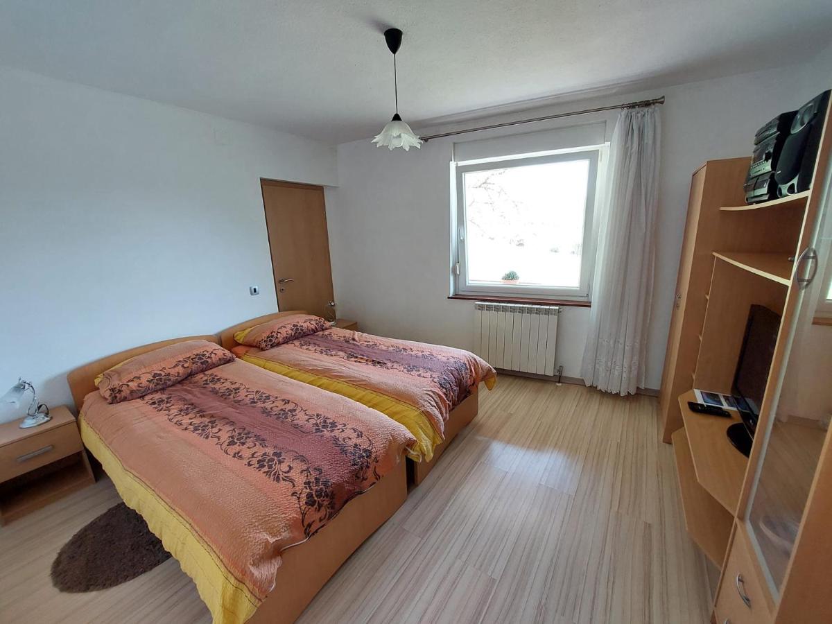 Apartment with Balcony photo 1