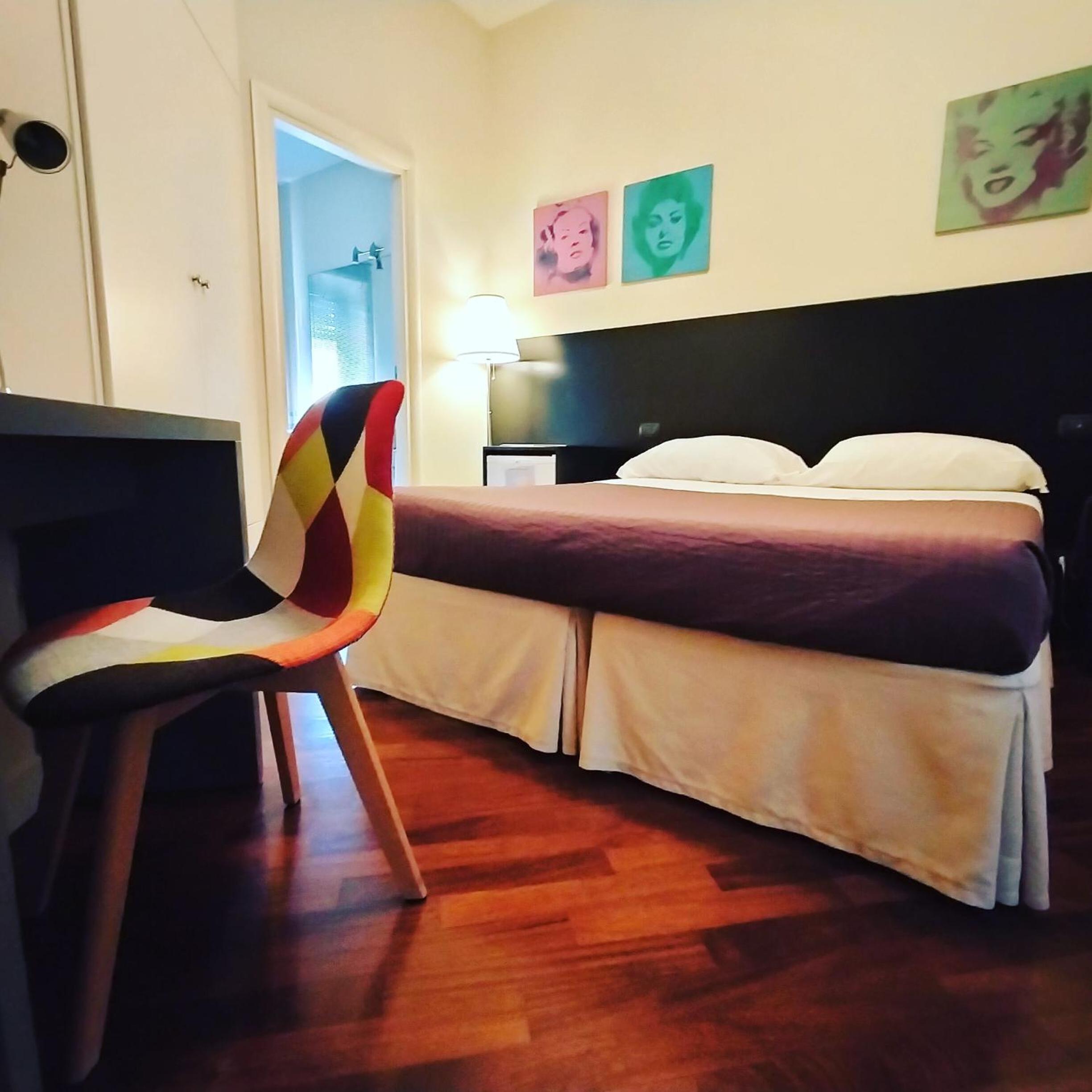 Double or Twin Room - Photo 5
