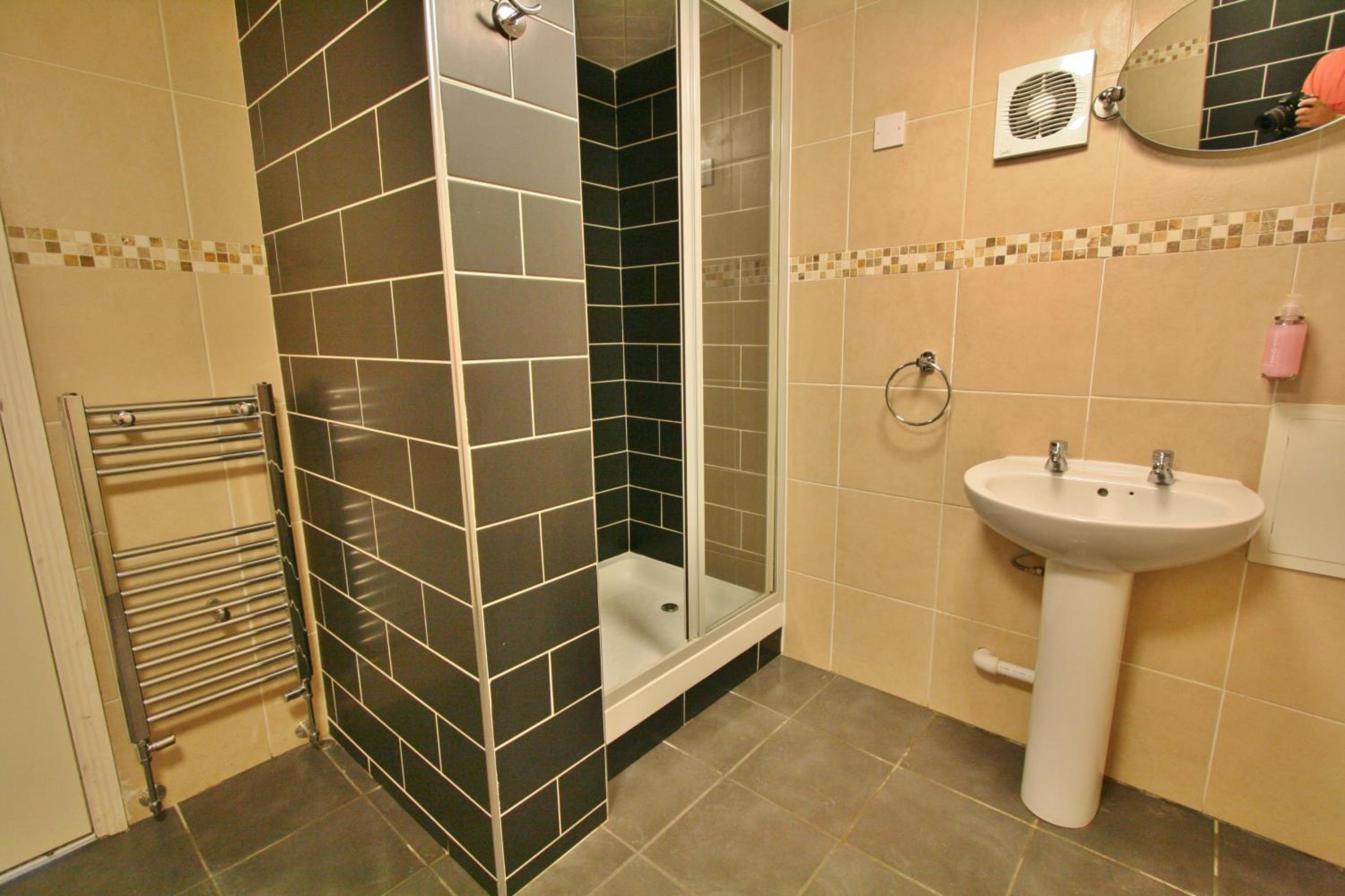 En Suite Double Room - Photo 9