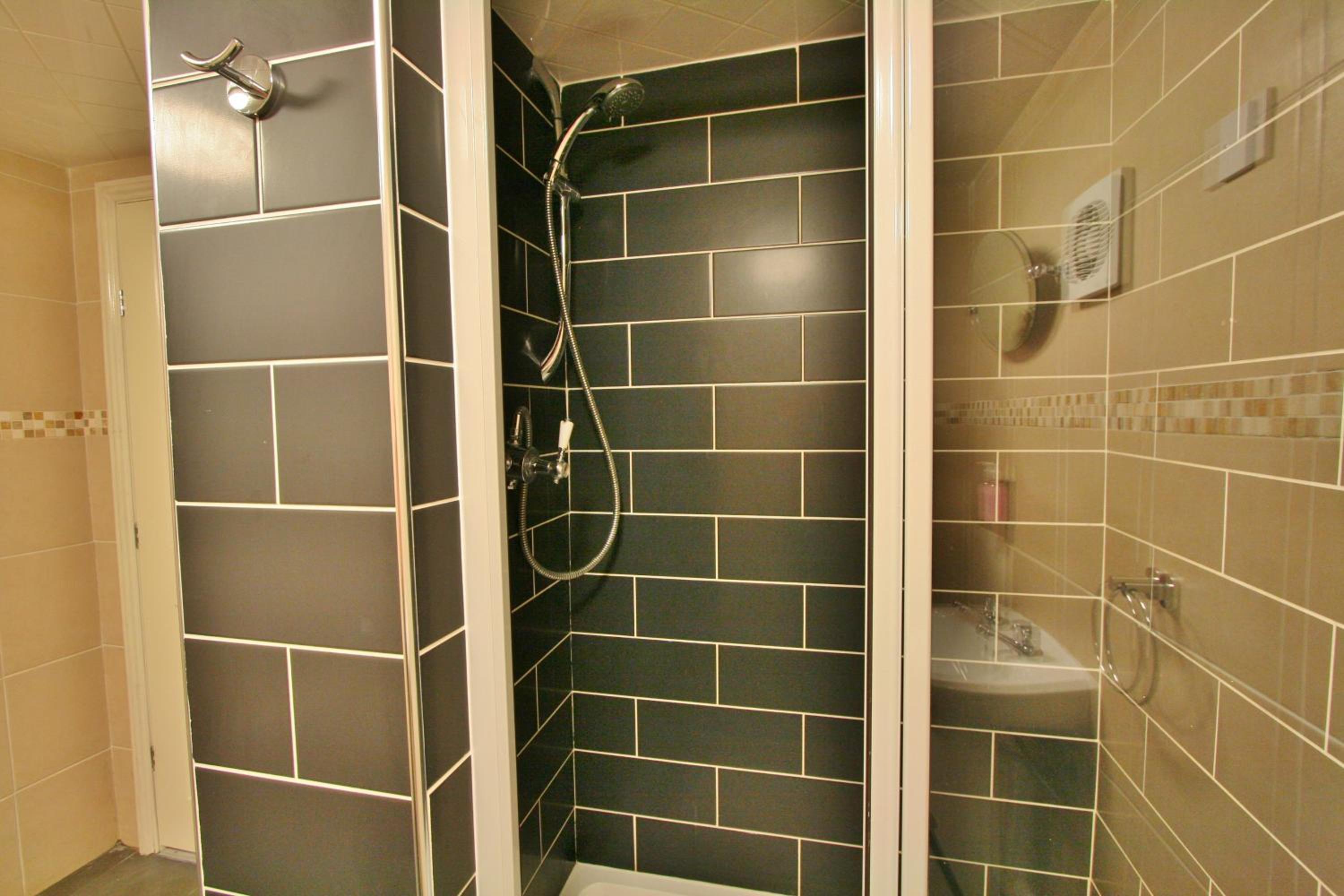 En Suite Double Room - Photo 10