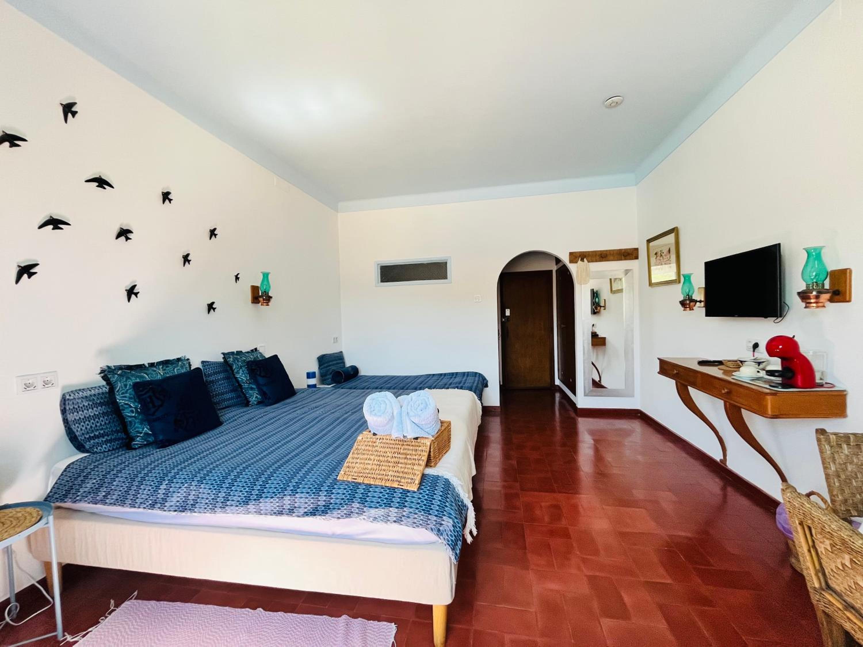 Double Room - Photo 7