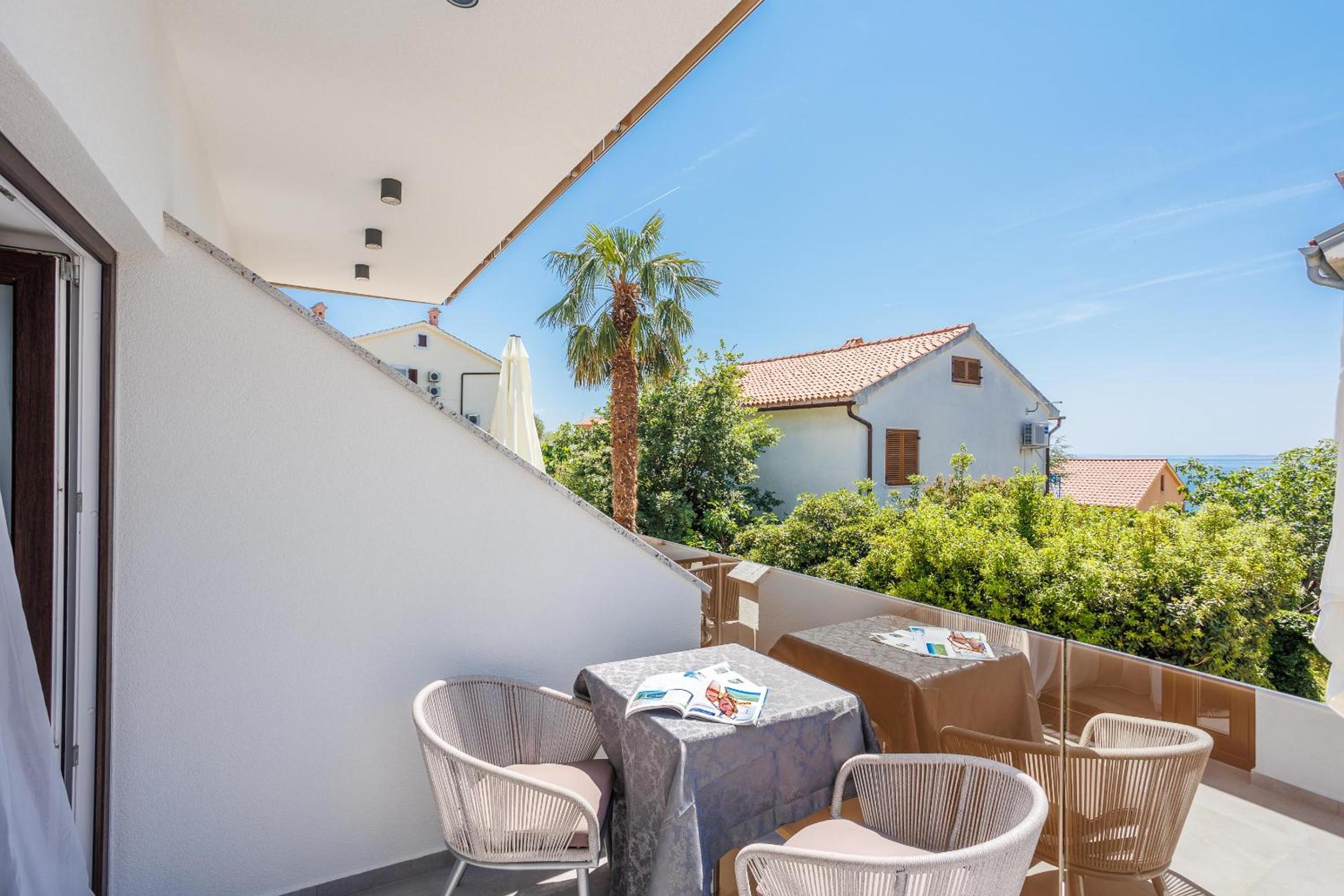 Studio with Balcony and Sea View - Photo 7