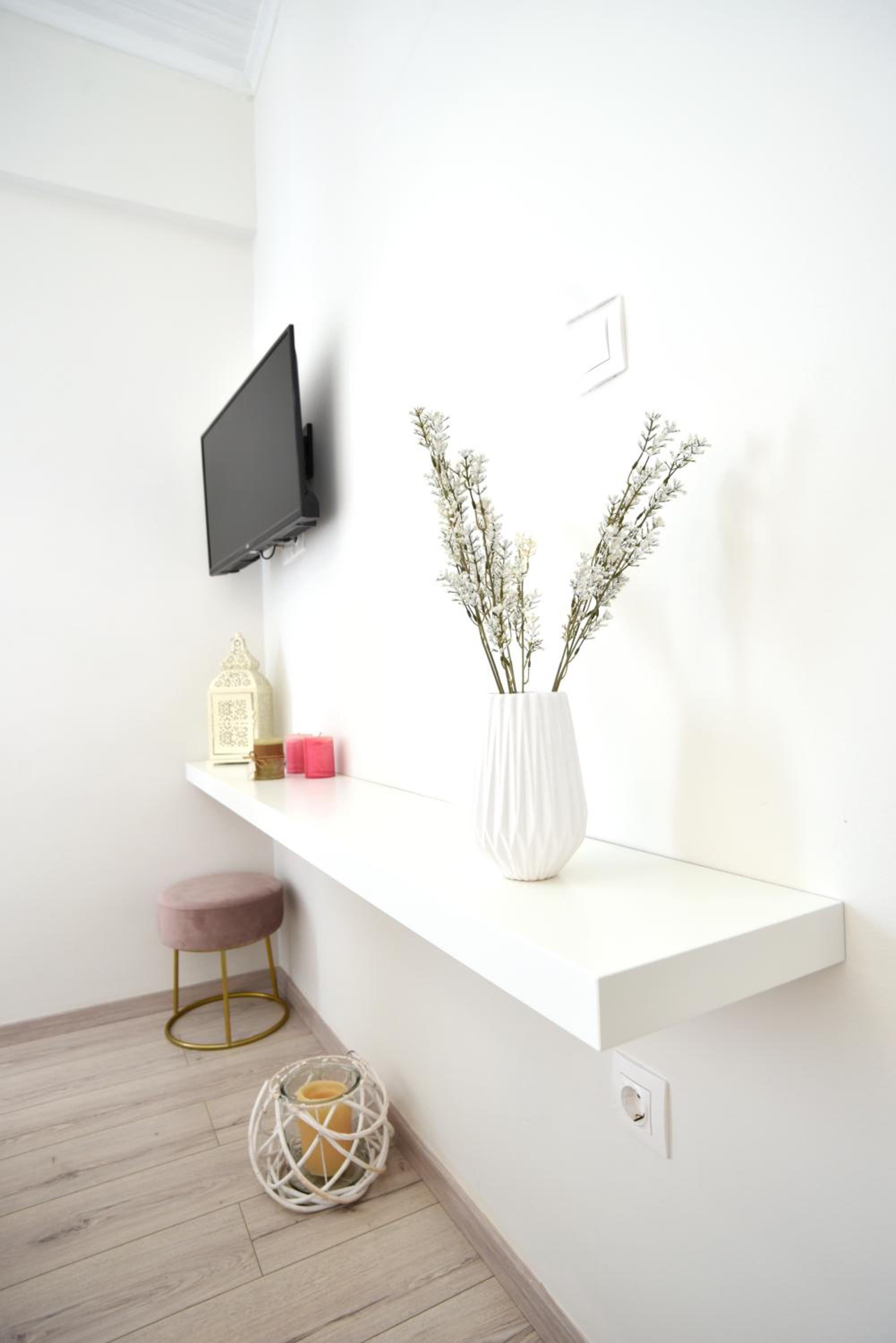 Two-Bedroom Apartment with Terrace and Sea View photo 2