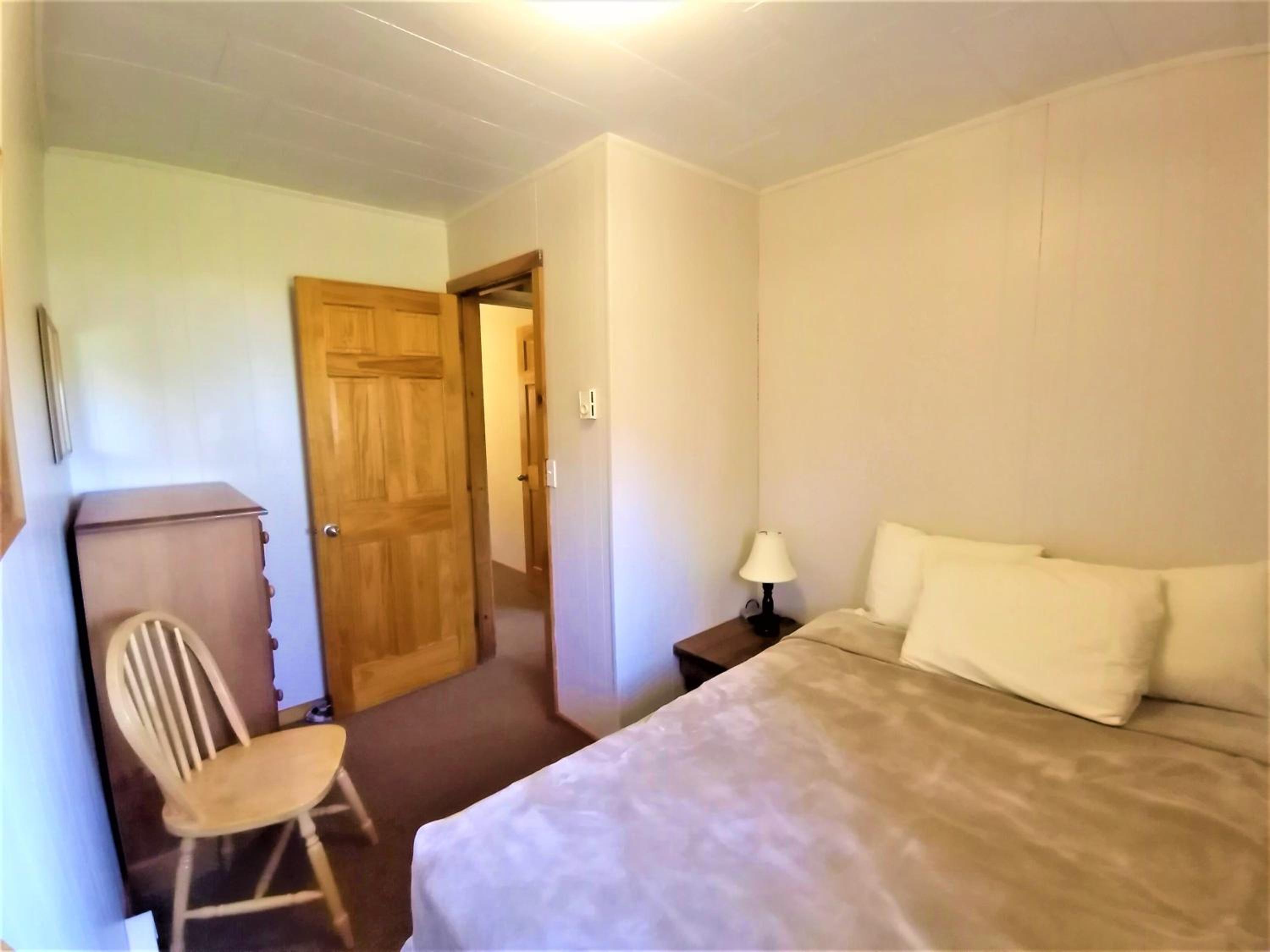 Three-Bedroom Cottage photo 3