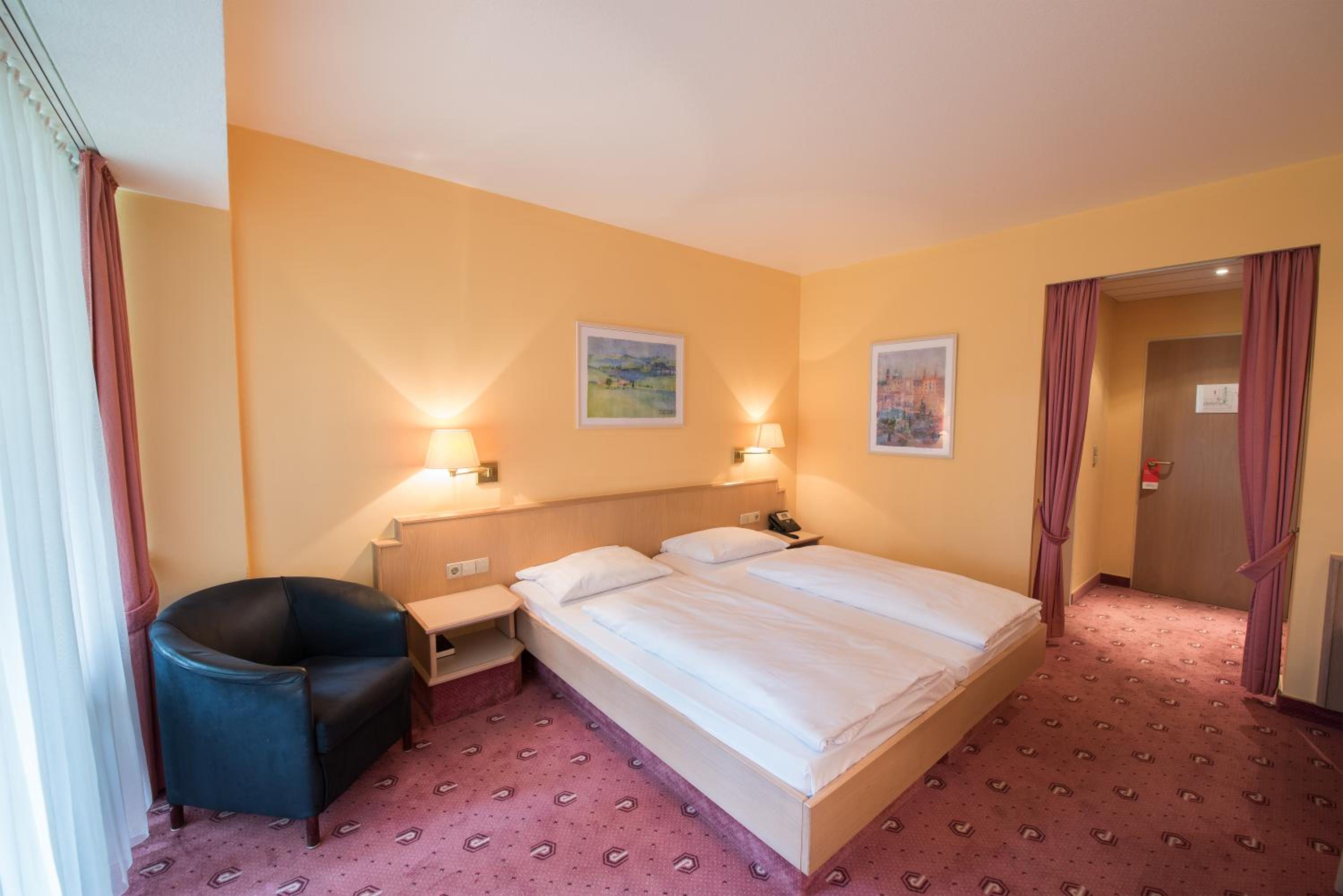 Standard Double Room - Photo 6