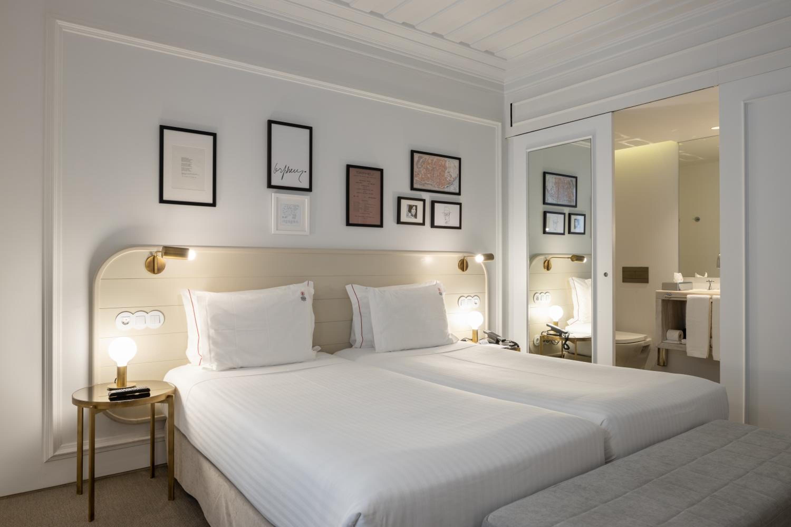 Standard Twin Room