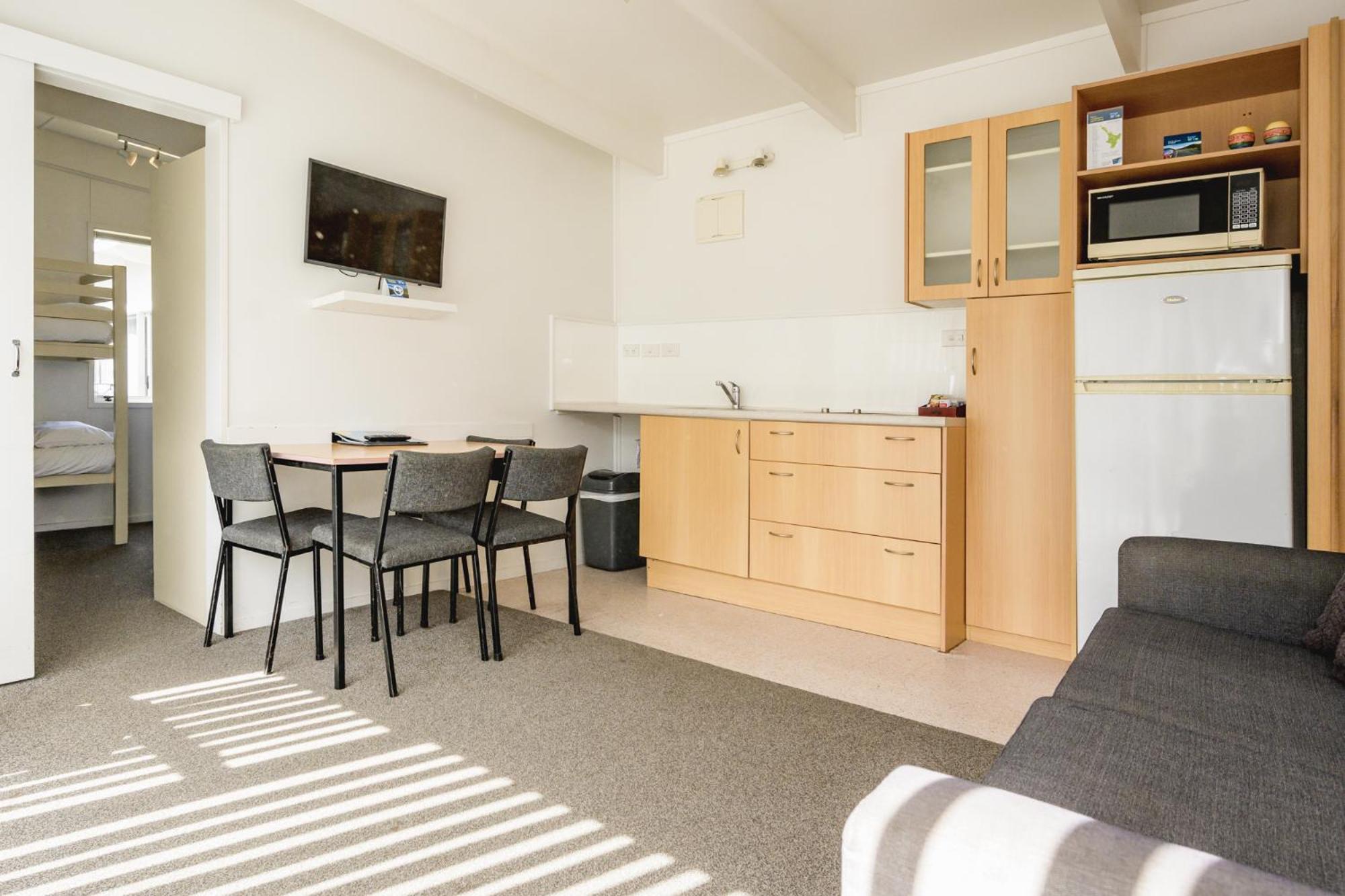 Economy Cabin - No Ensuite - Photo 1