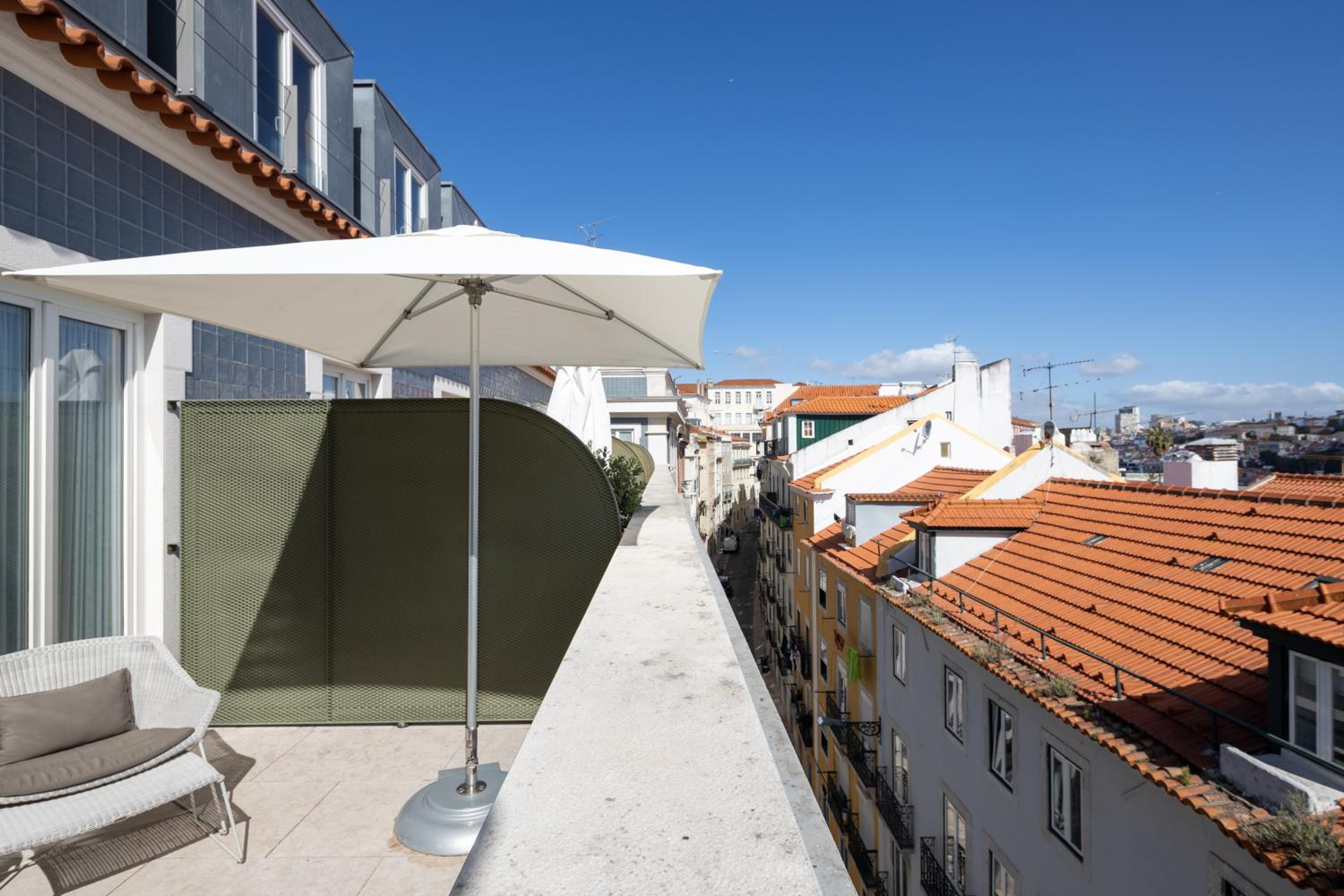 Double Room with Terrace and View thumbnail 5