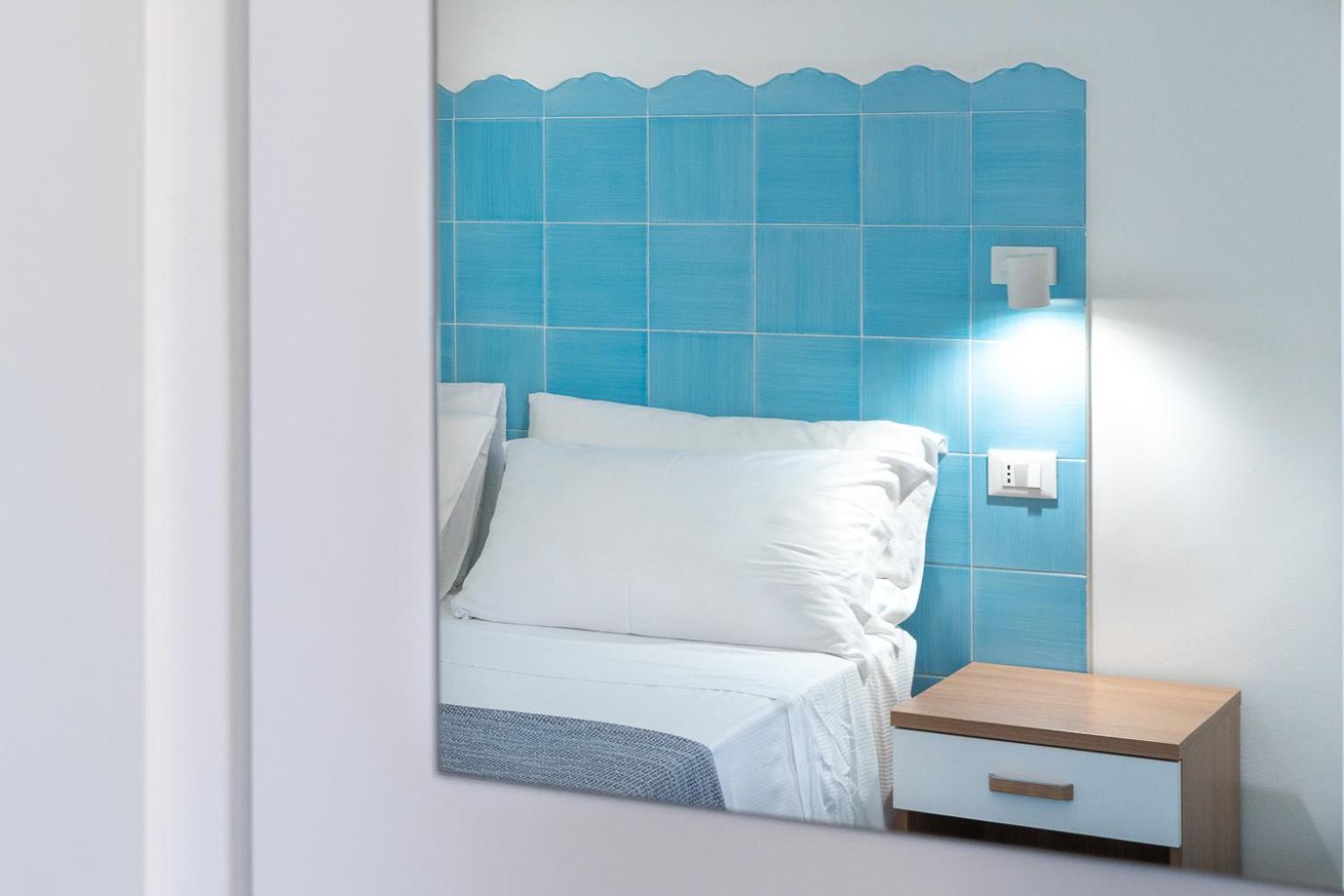 Classic Double Room with Balcony photo 3