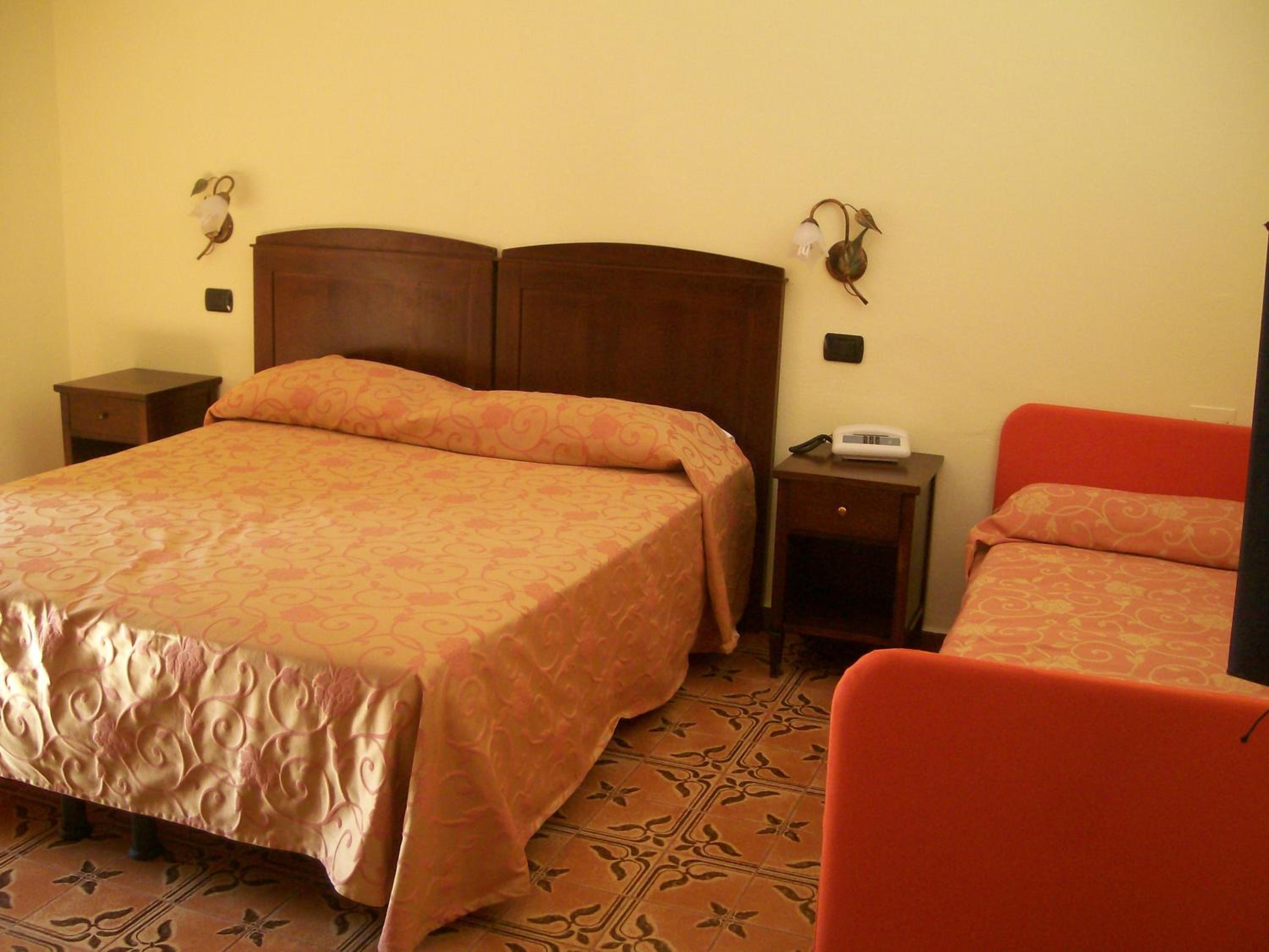 Triple Room photo 1