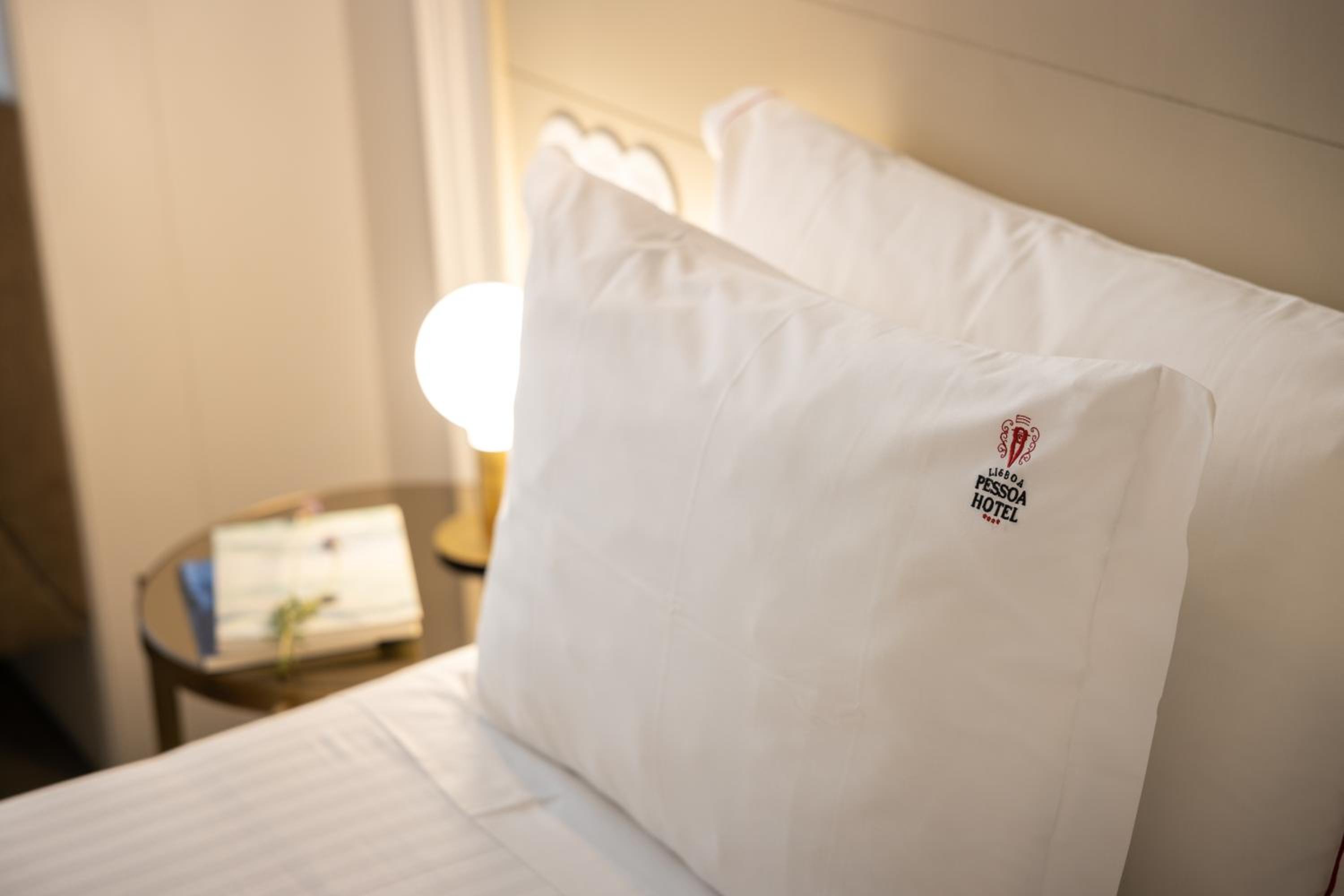 Small Double Room thumbnail 5