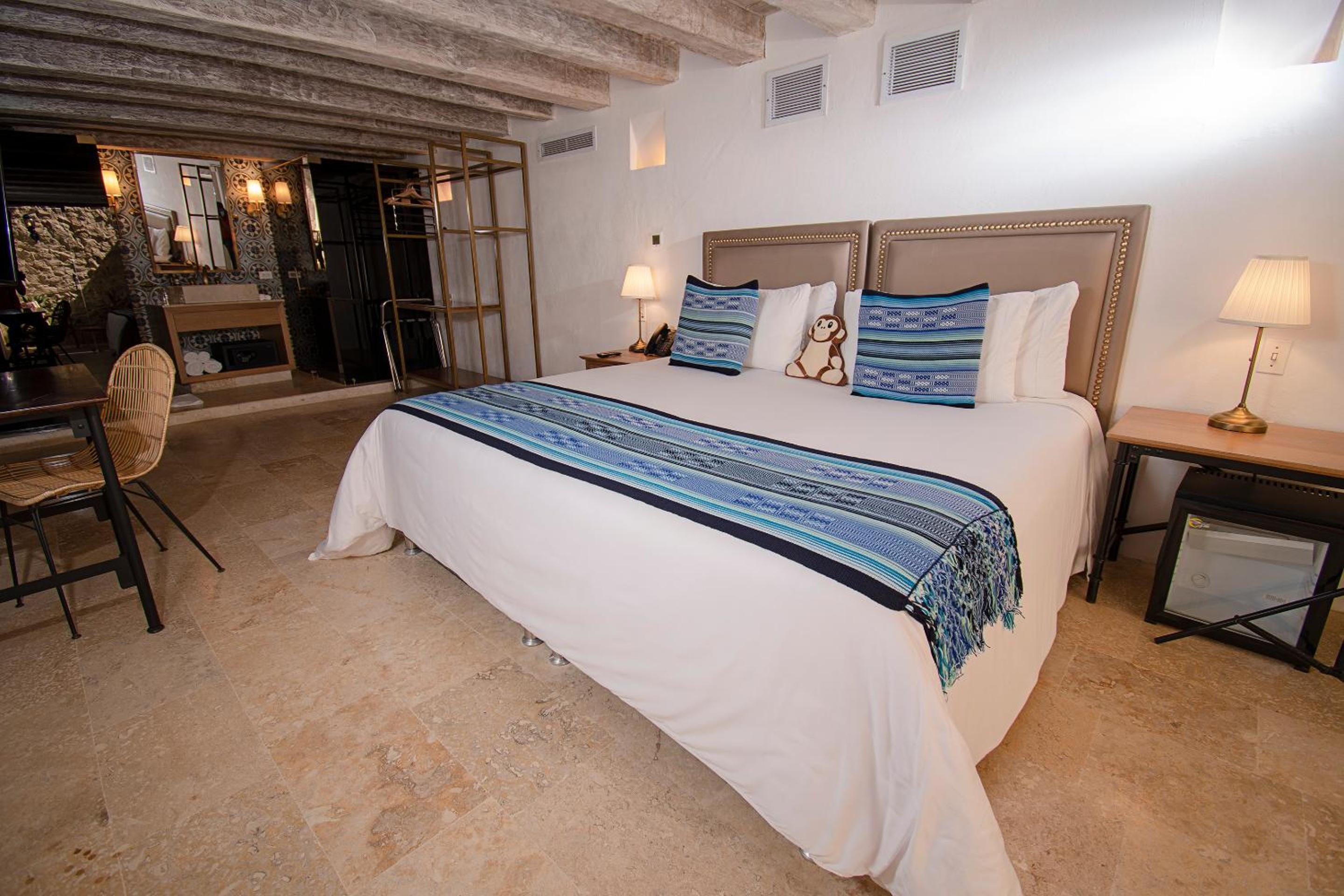 King Bed-Premium Room-Non Smoking photo 3