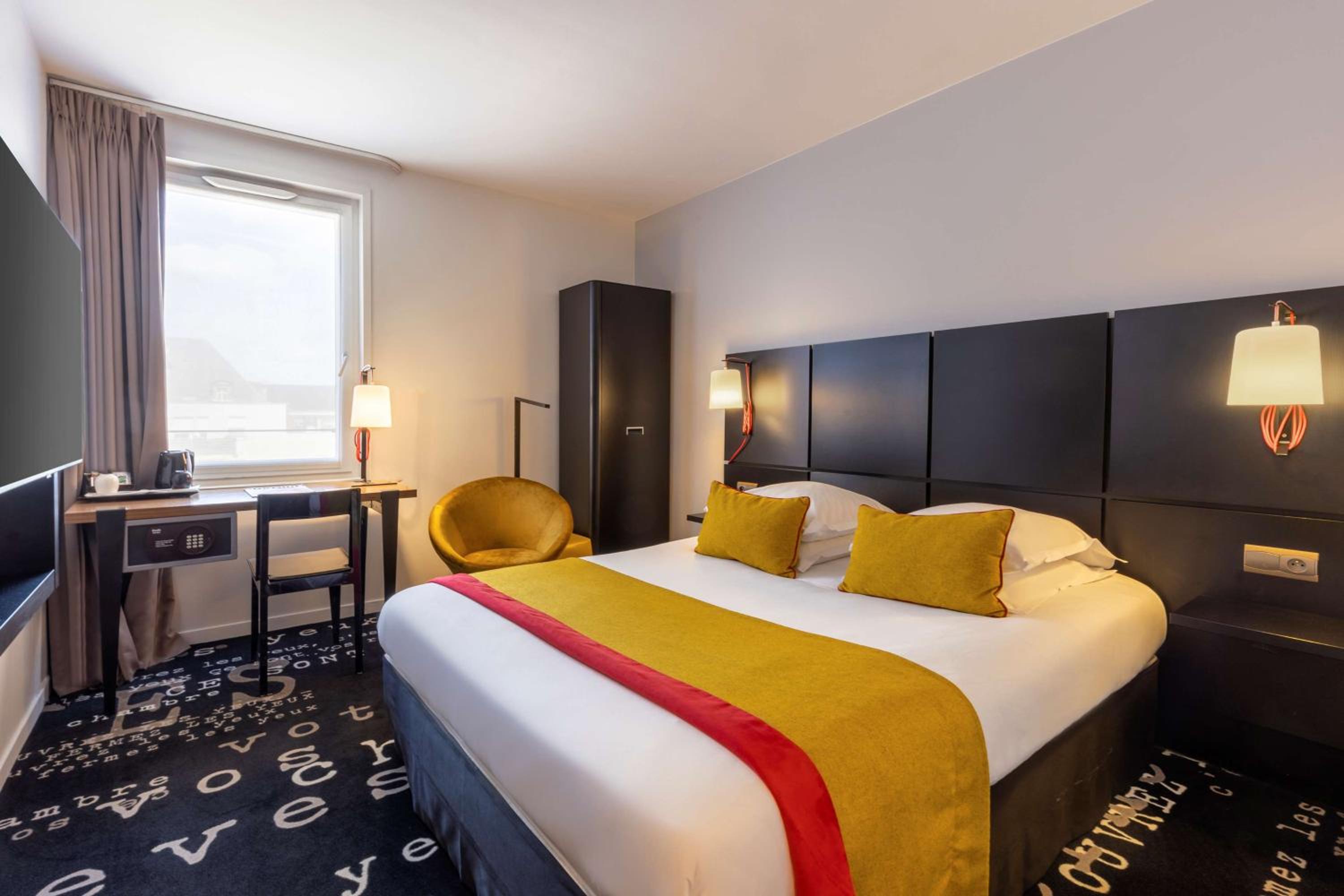Standard King Room - Photo 4