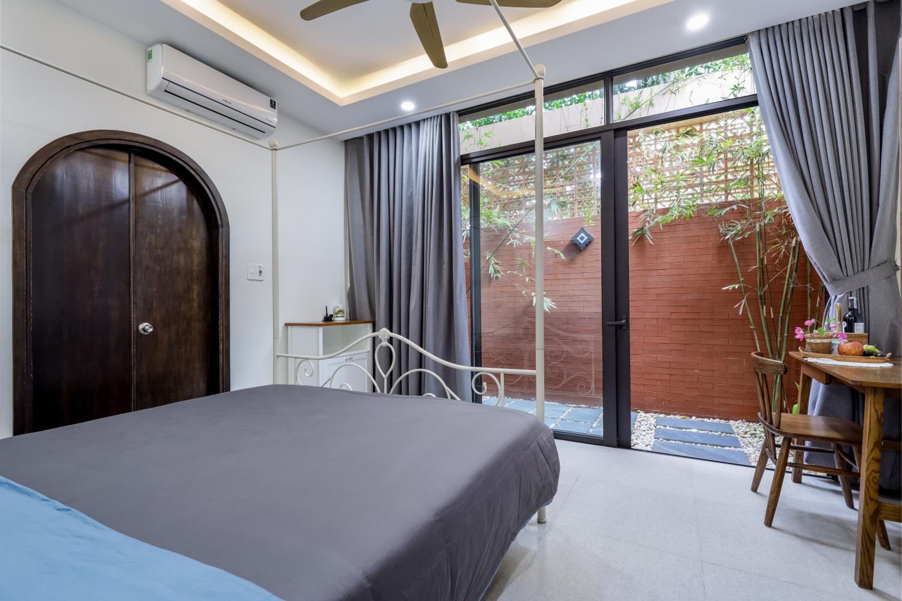 Villa with Sea View photo 1