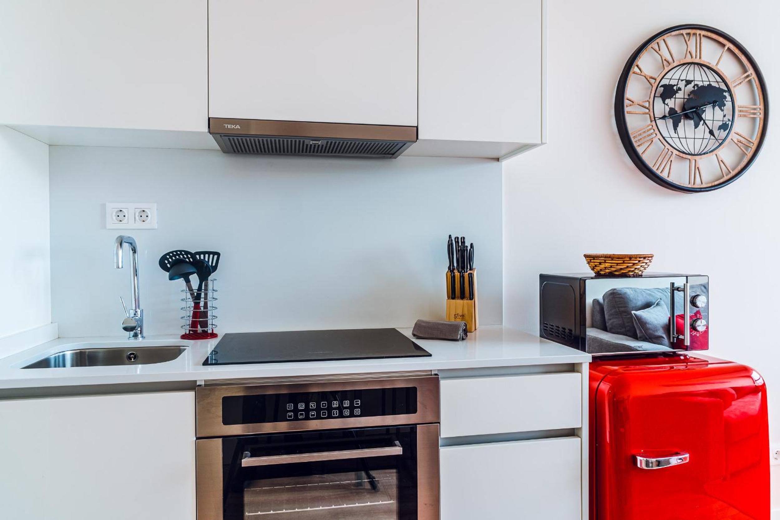 One-Bedroom Apartment - Photo 4