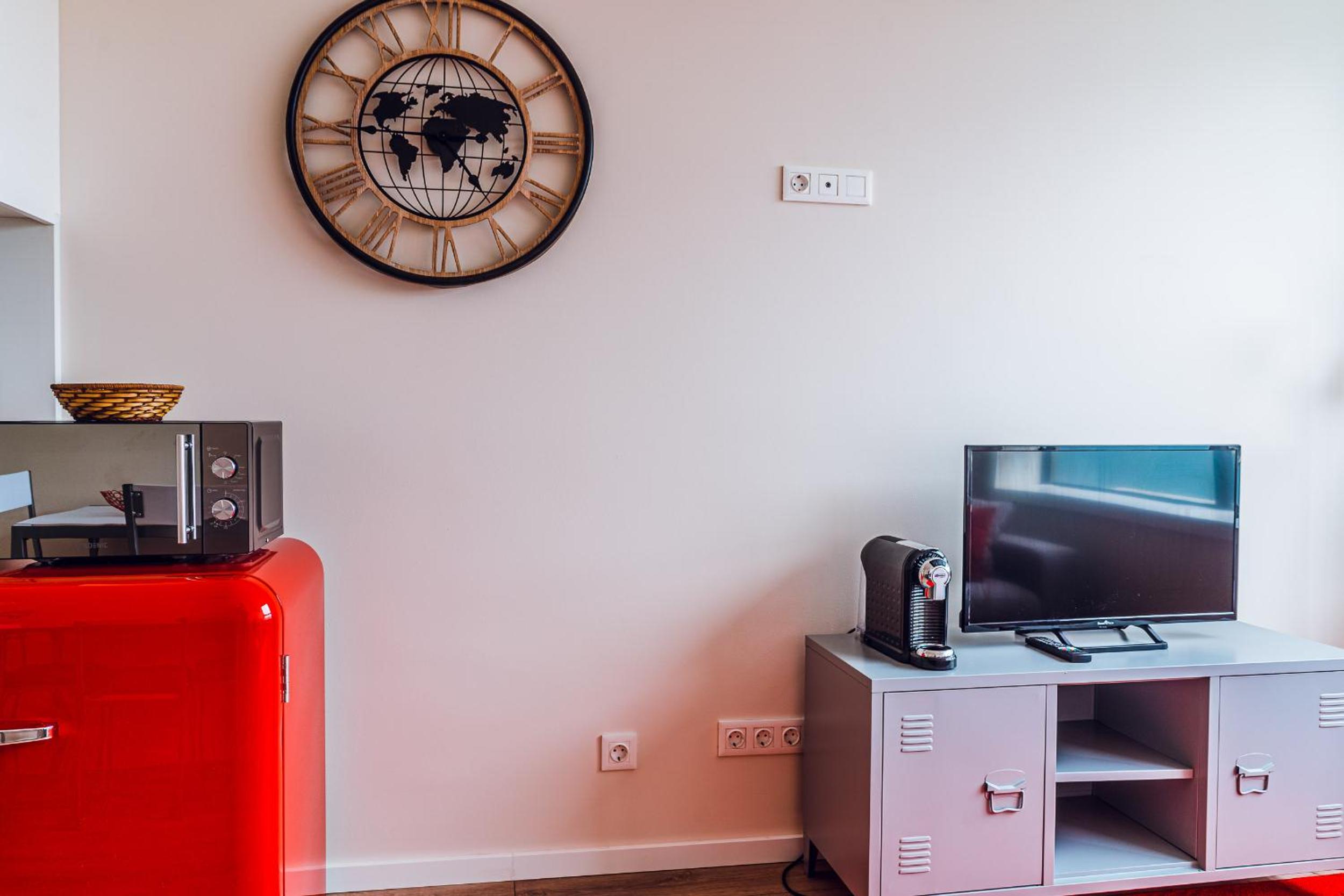 One-Bedroom Apartment - Photo 7