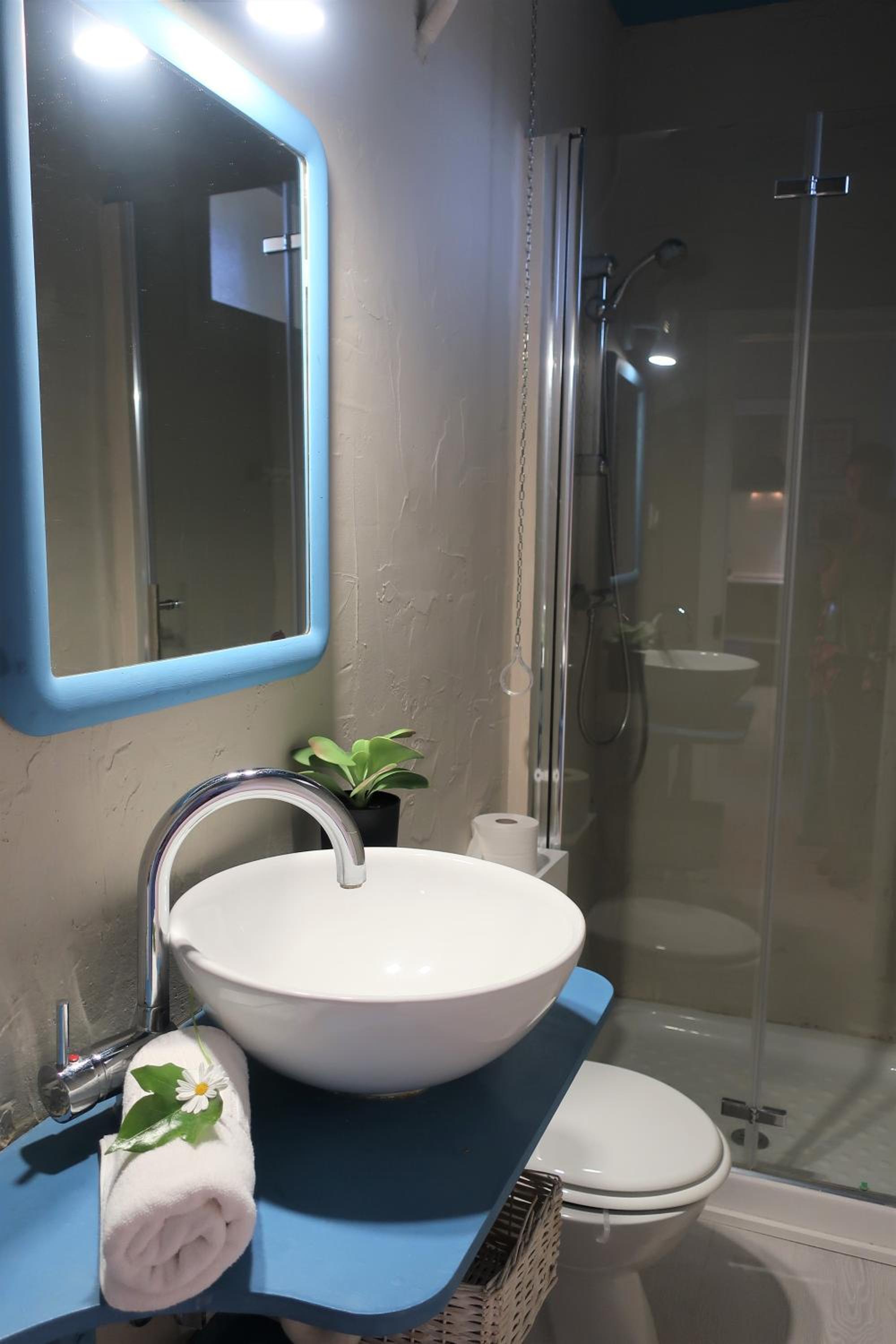 Two-Bedroom Apartment - Photo 4