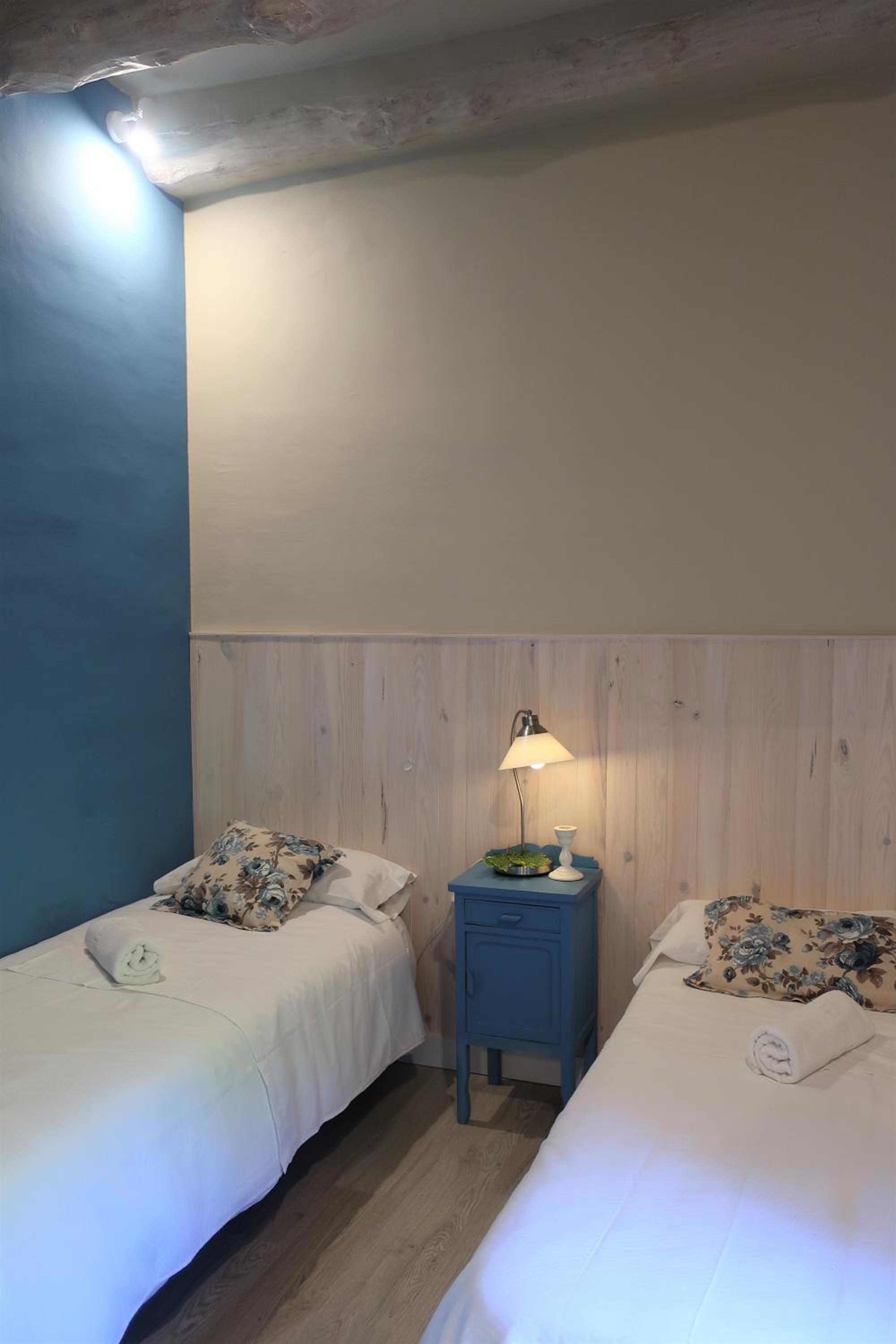 Two-Bedroom Apartment - Photo 32
