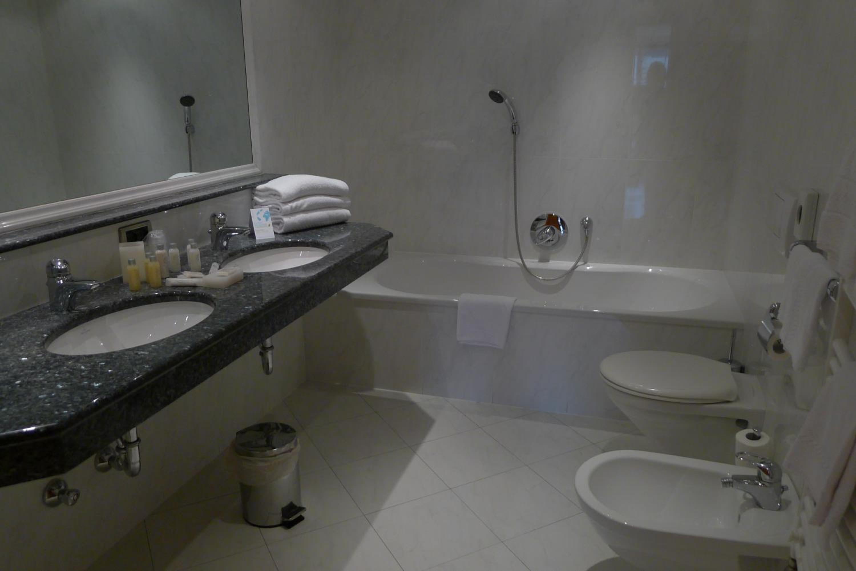 Superior Triple Room photo 3