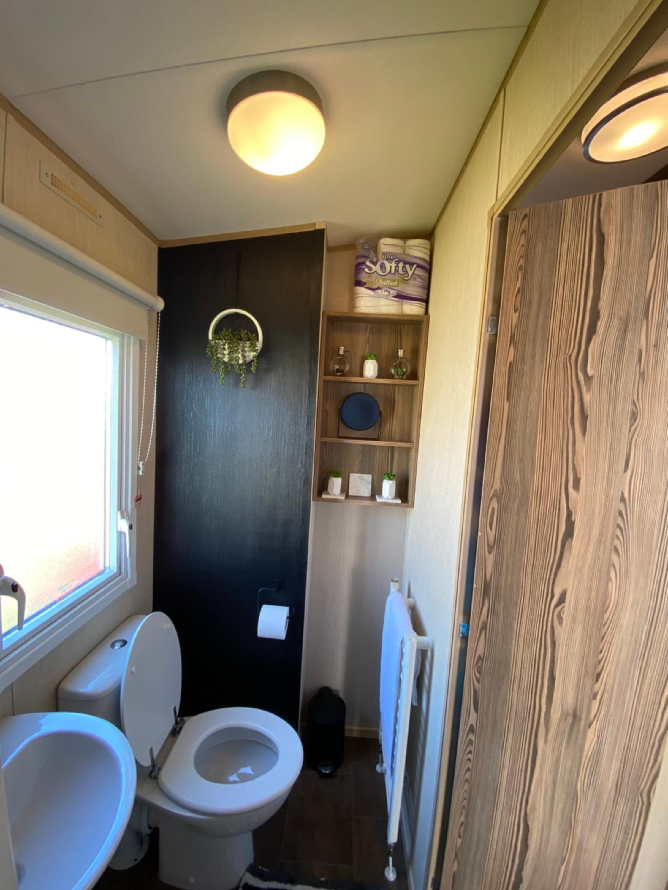 Two-Bedroom House - Photo 9