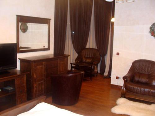 Large Double Room photo 3
