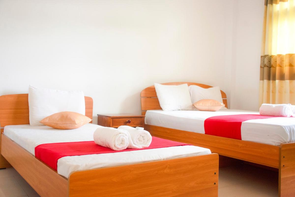 Economy Triple Room photo 1
