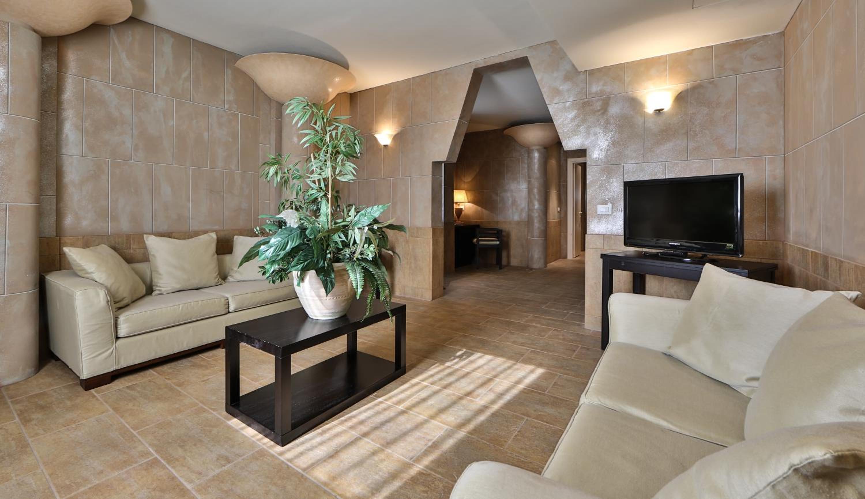 Suite - Photo 6