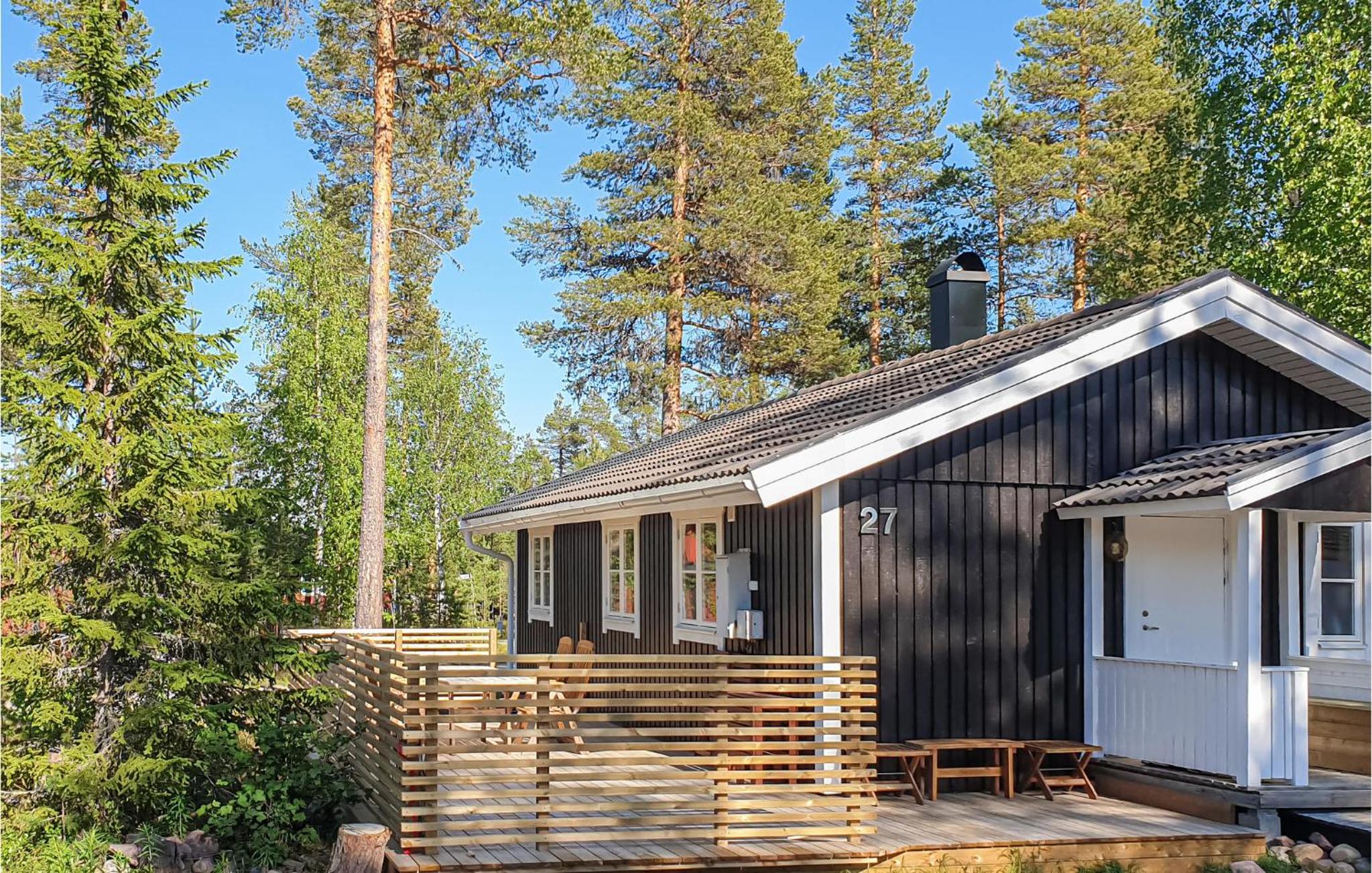 Three-Bedroom Vacation Home  photo 3