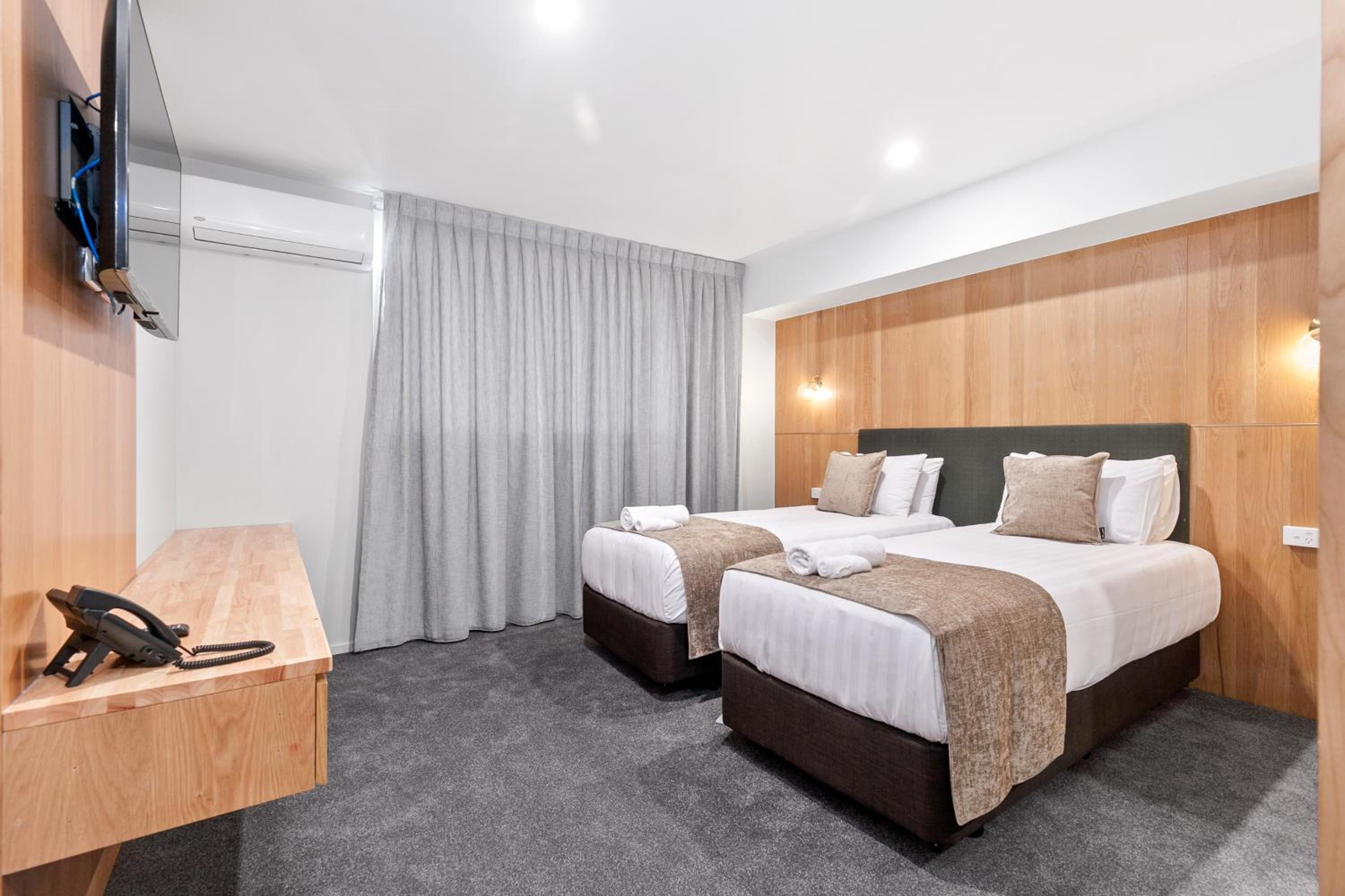 Twin Room - Photo 5