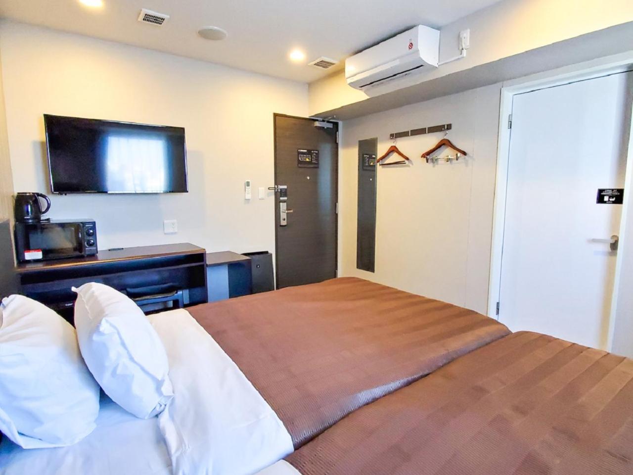 Twin Room - Non-Smoking - Photo 7