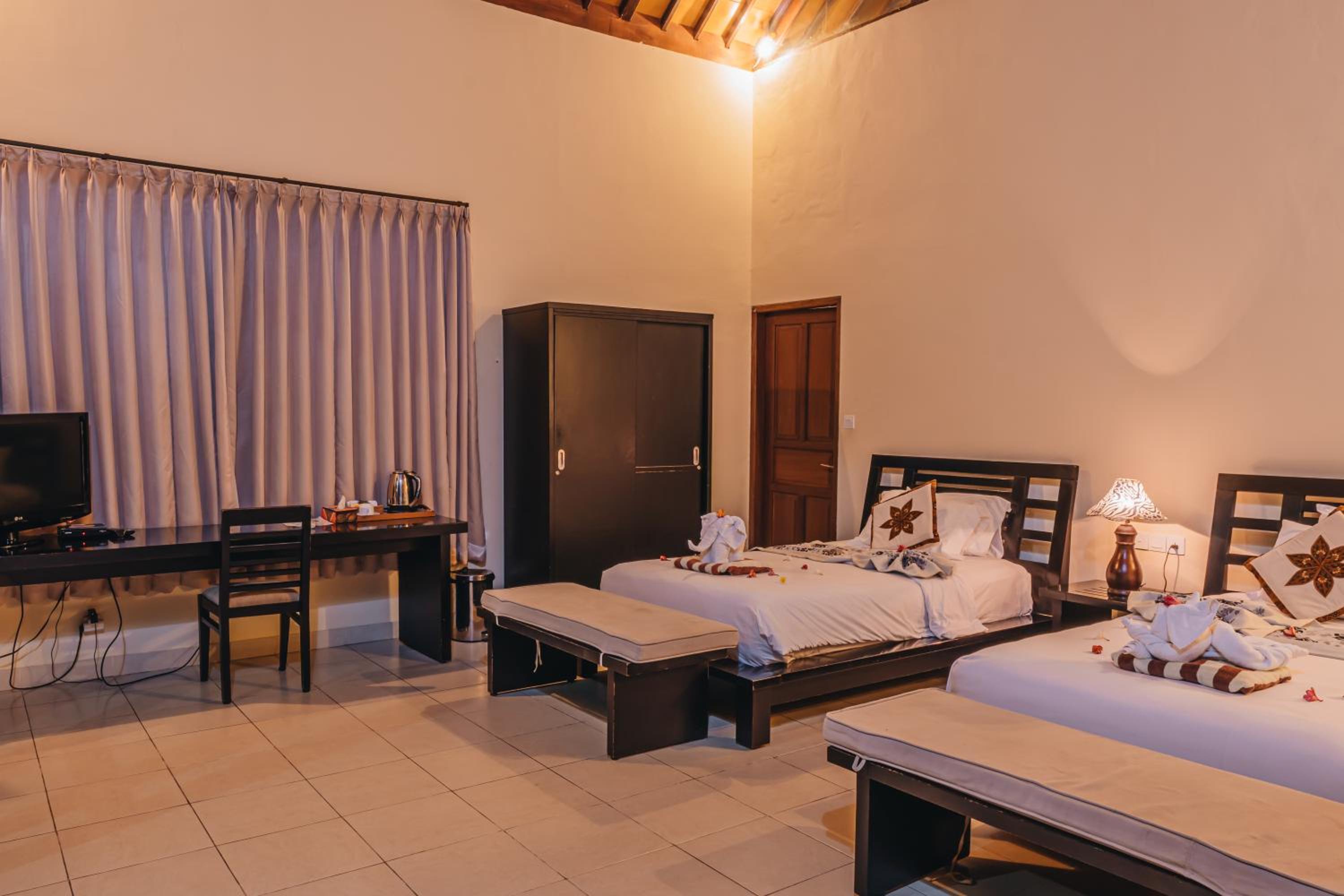 Deluxe Double or Twin Room - Photo 5