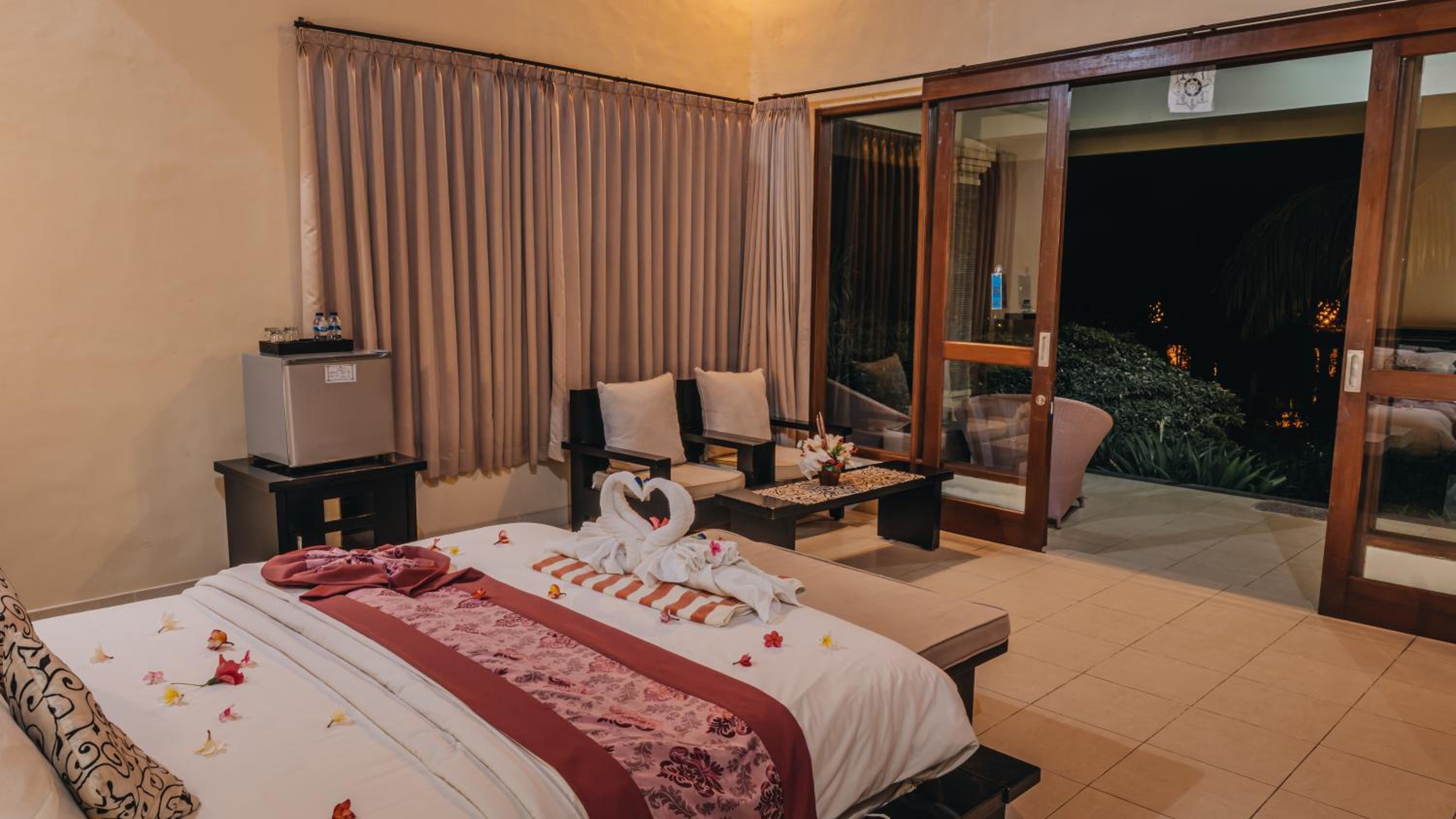 Deluxe Double or Twin Room - Photo 9