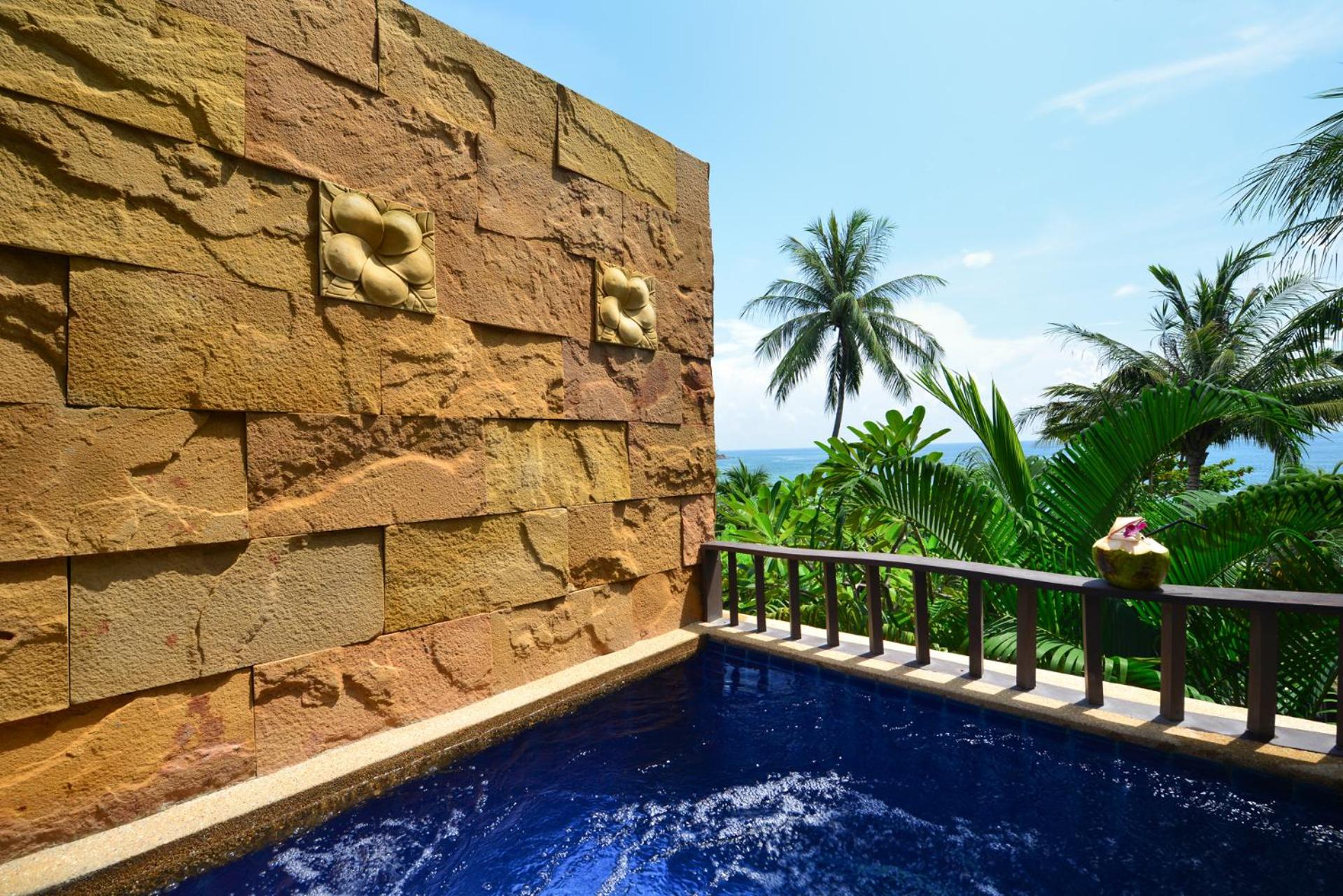 Deluxe Double or Twin Room with Spa Pool and Sea View - Photo 3